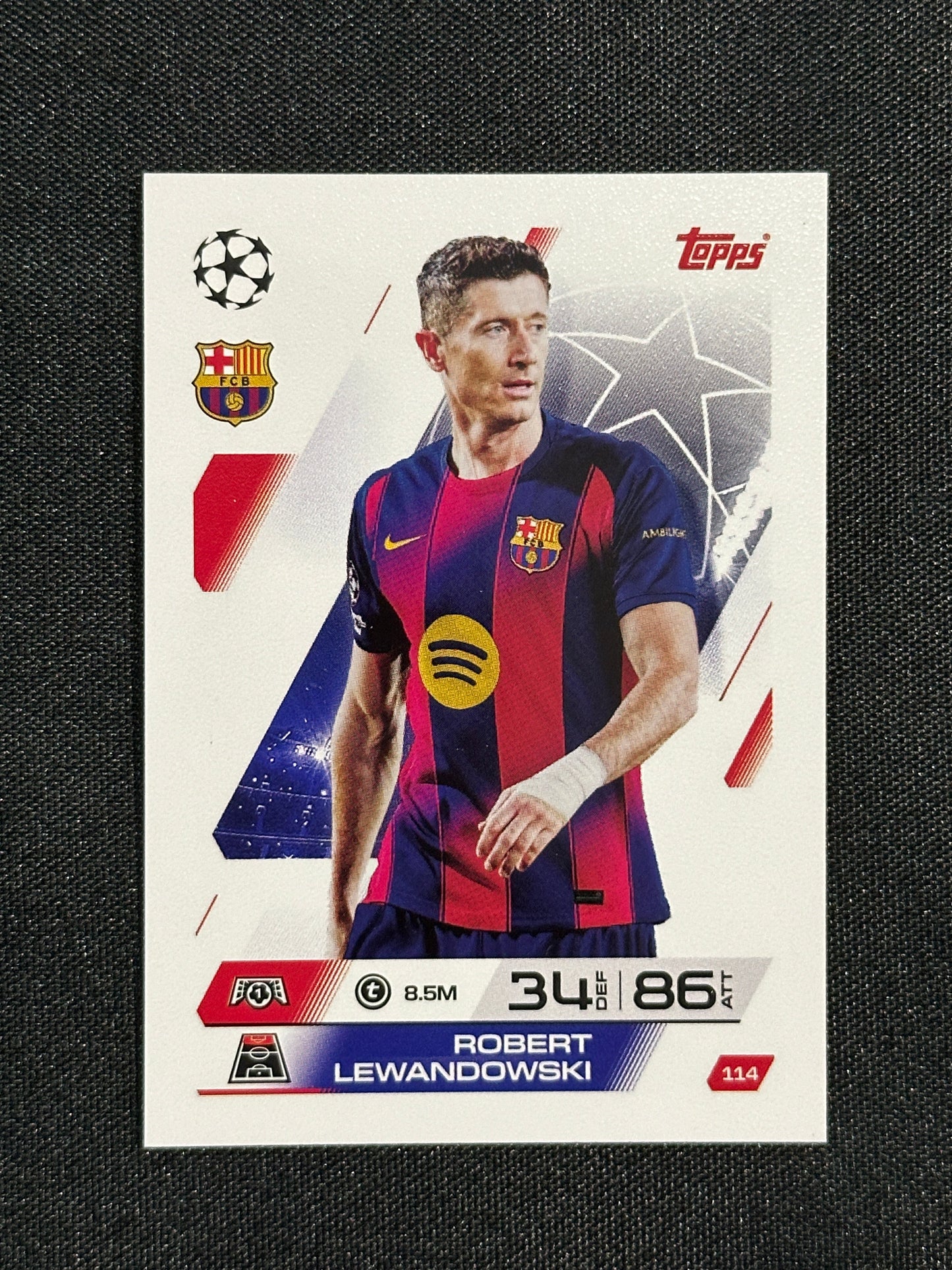 114 Robert Lewandowski Barcelona Base - Topps Match Attax 2025/26