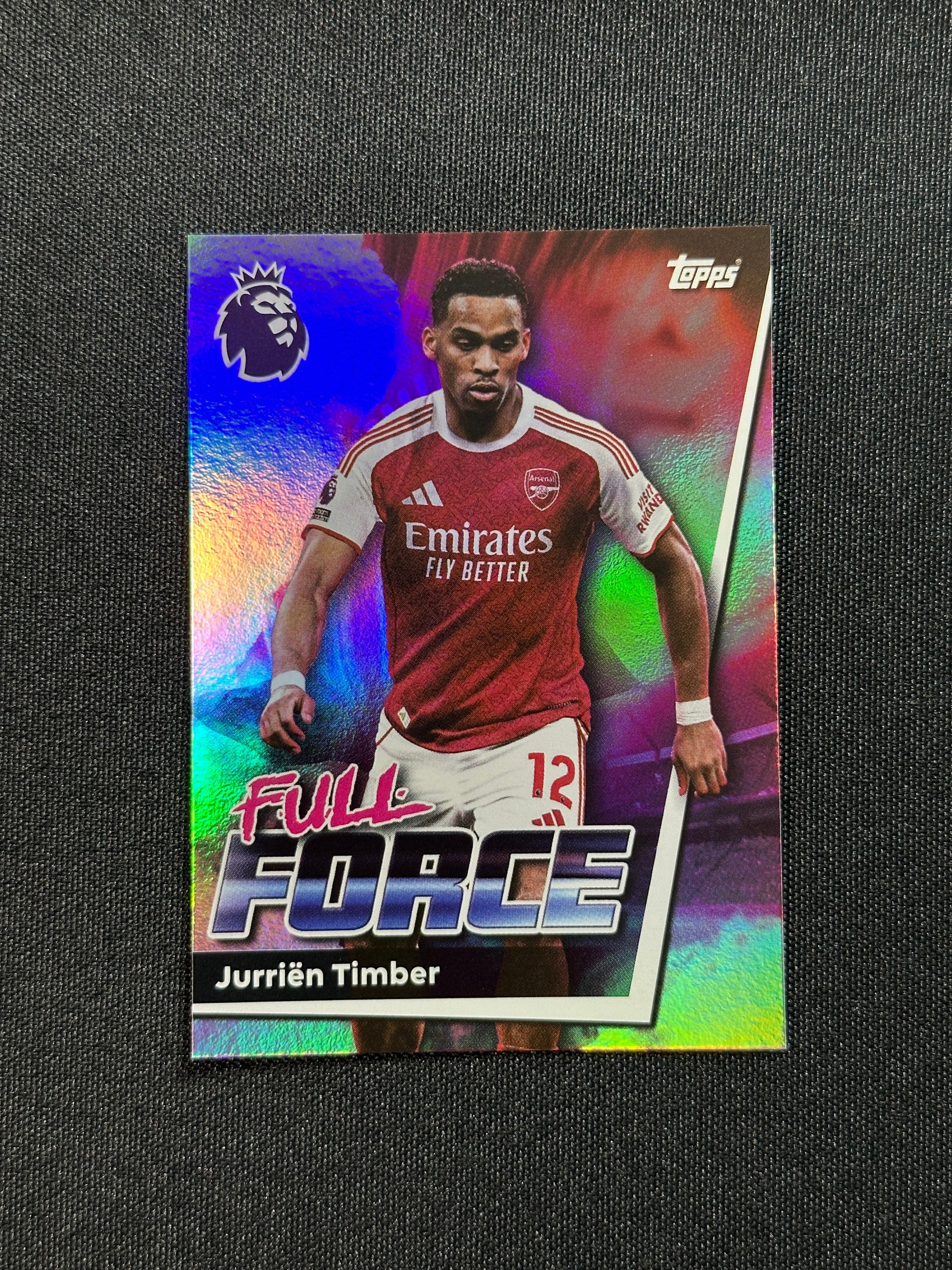 17 Jurriën Timber Arsenal Full Force - Topps Premier League 2026