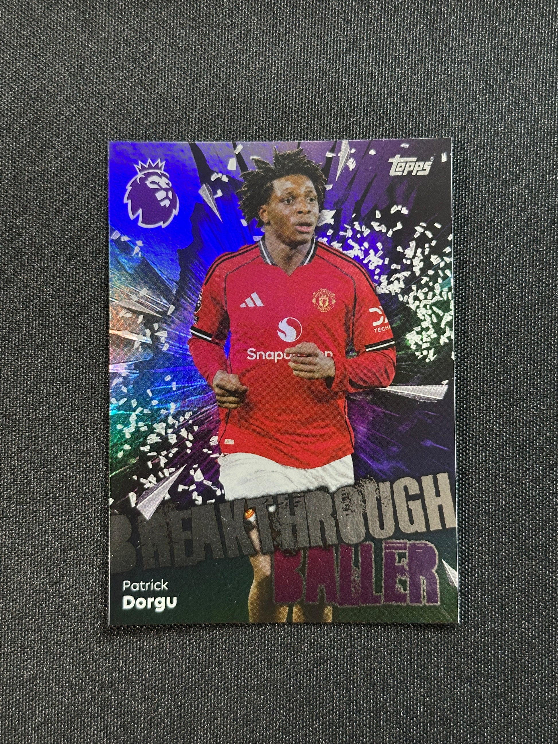 216 Patrick Dorgu Manchester United Breakthrough Baller - Topps Premier League 2026