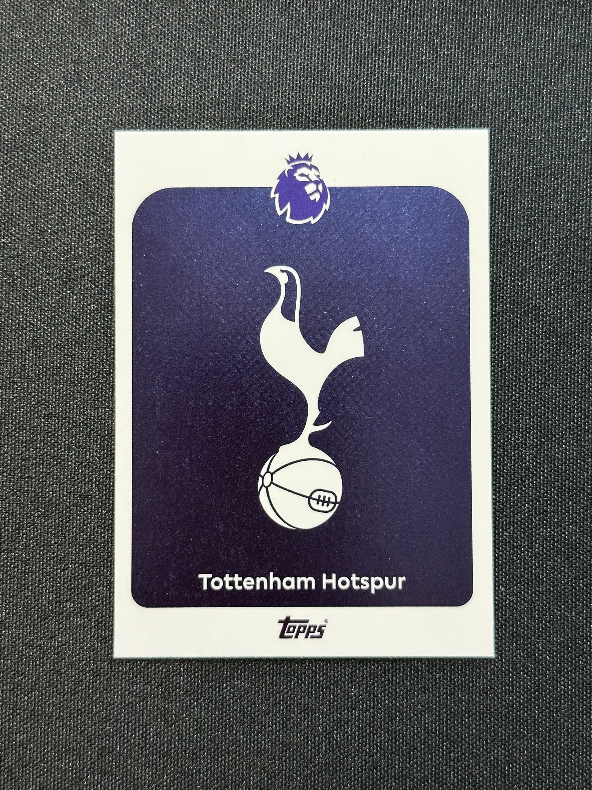 253 Team Badge Tottenham Hotspur Base - Topps Premier League 2026