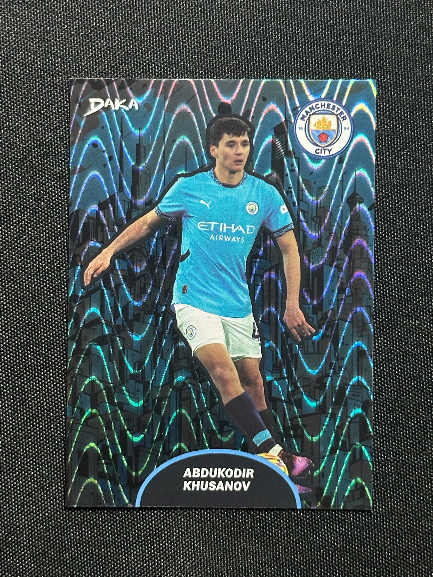 Abdukodir Khusanov Numbered Parallel 025/149 - Daka Manchester City Top Audience 2024/25