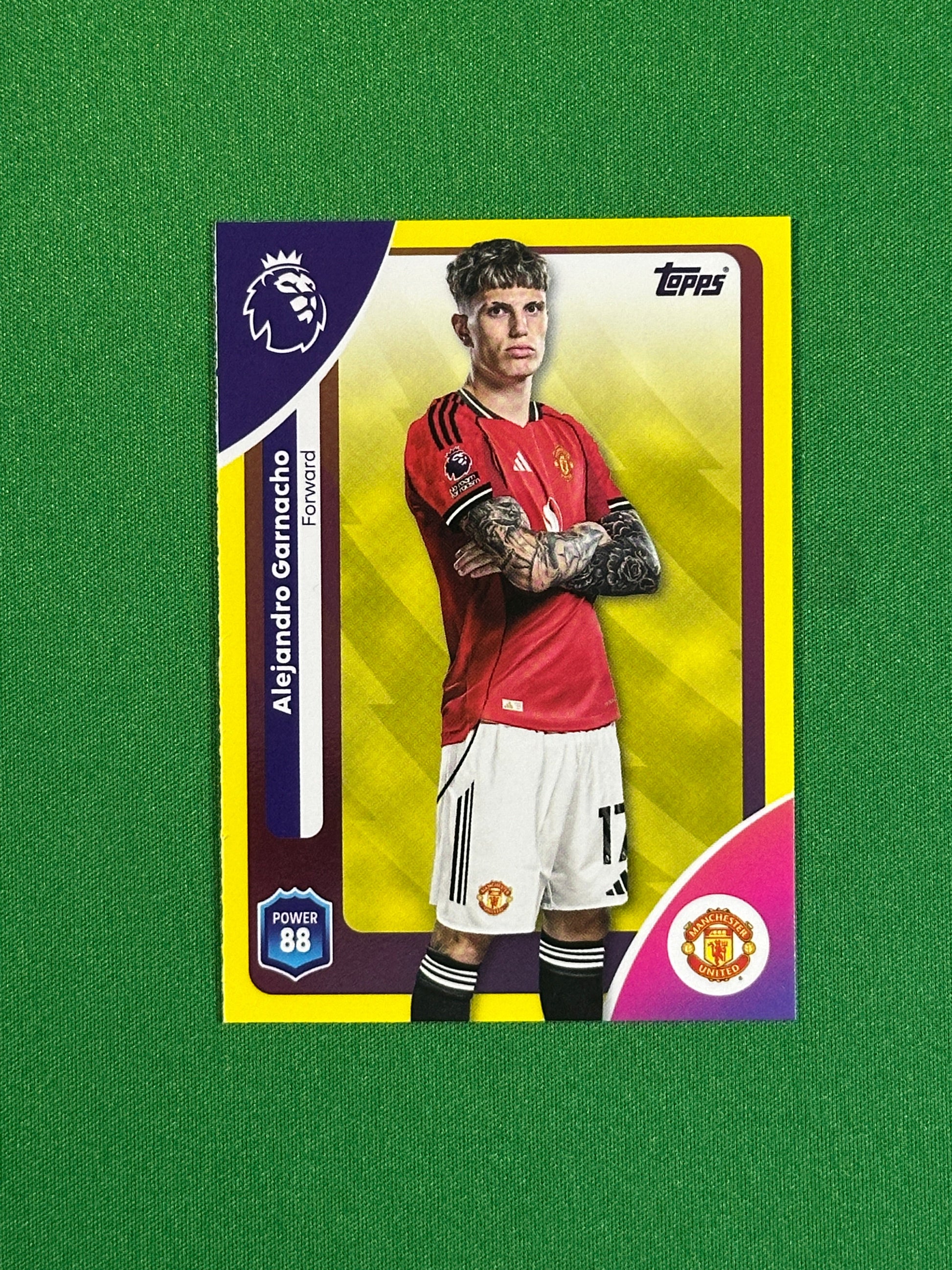 Alejandro Garnacho Yellow Parallel Base - Topps Premier League 2026