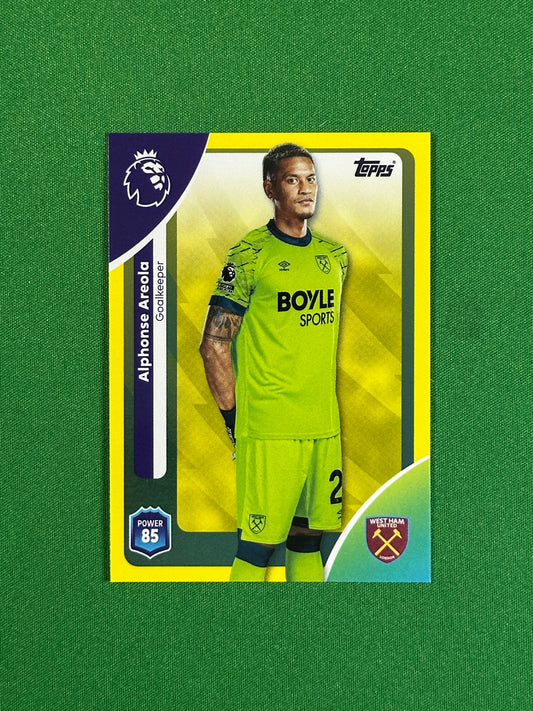 Alphones Areola Yellow Parallel Base - Topps Premier League 2026