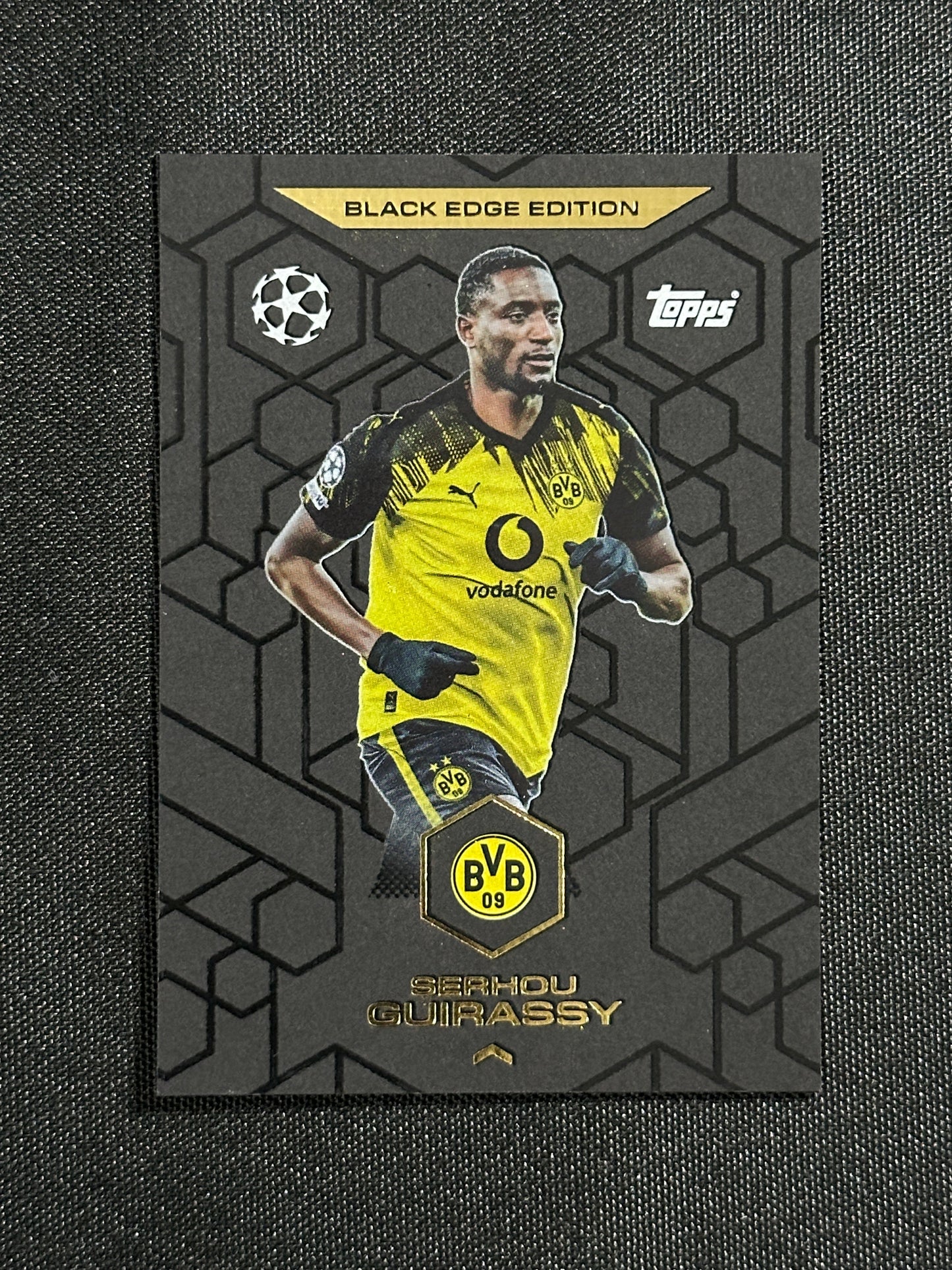 BE 7 Seriou Guirassy Borussia Dortmund Black Edge Edition - Topps Match Attax 2025/26