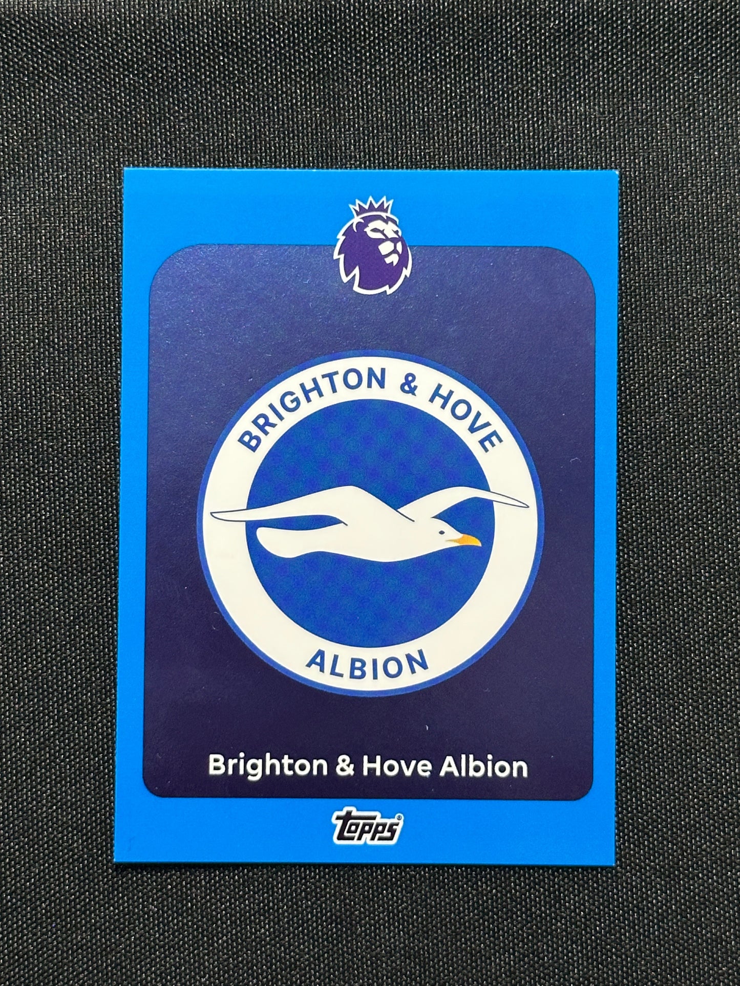 Brighton & Hove Albion Badge Blue Parallel Base - Topps Premier League 2026