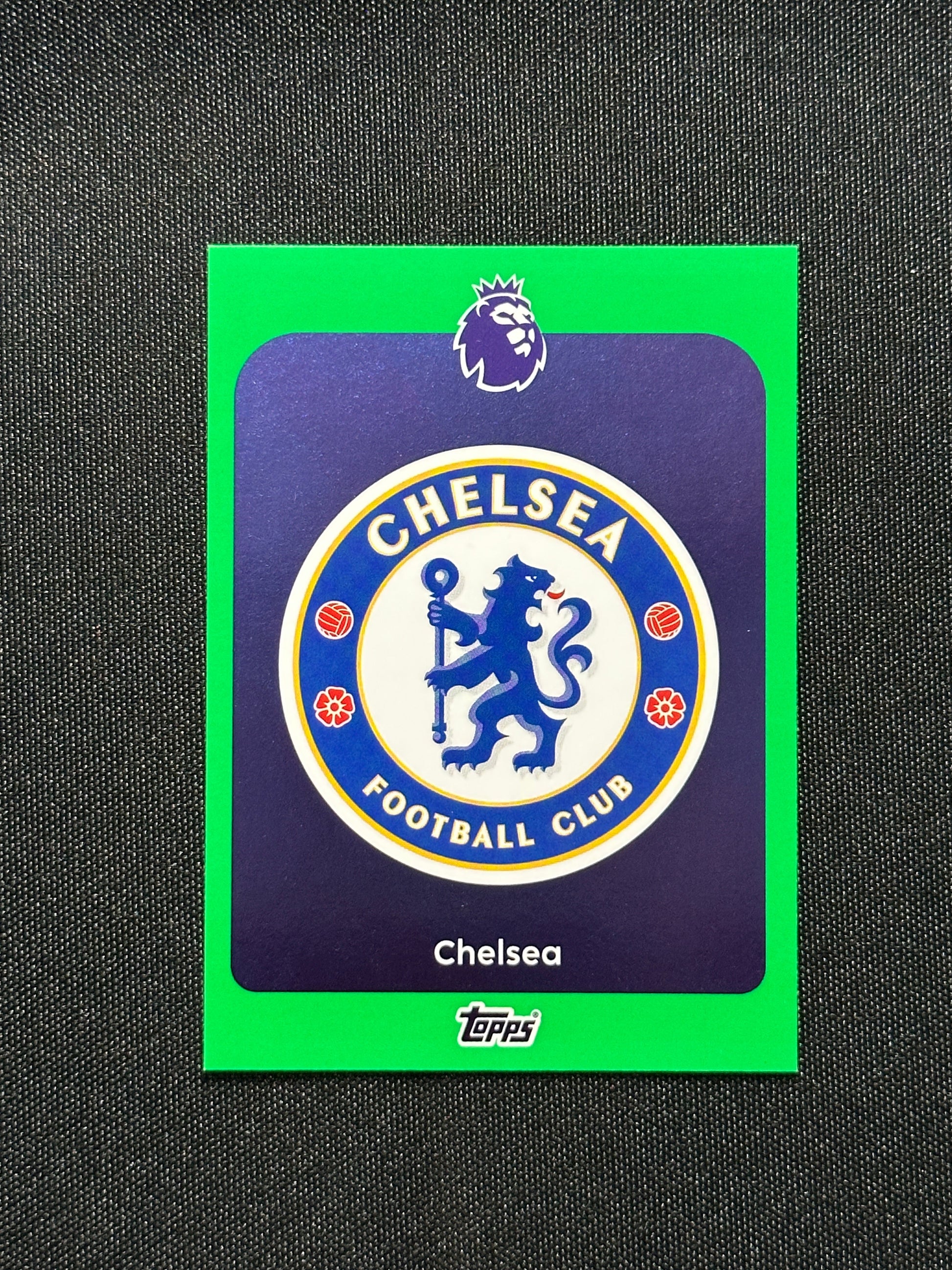 Chelsea Badge Green Parallel Base - Topps Premier League 2026