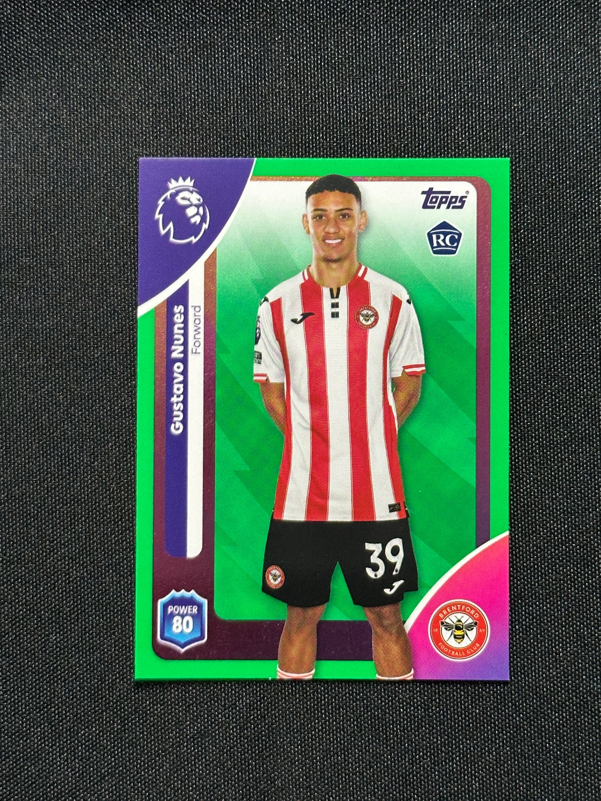 Gustavo Nunes Green Parallel Base - Topps Premier League 2026