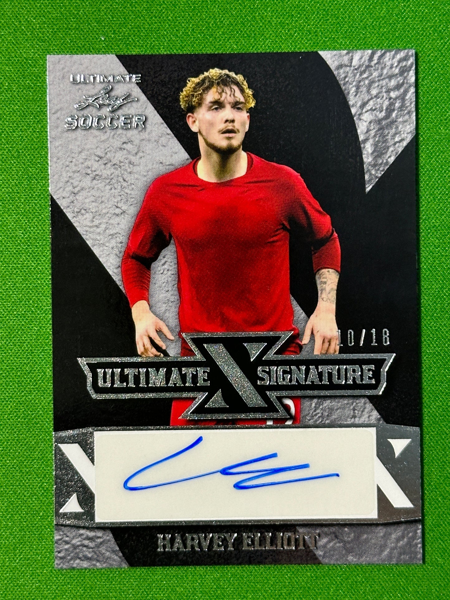 Harvey-Elliot-Autograph-10-18-Leaf-Ultimate-Soccer-20222