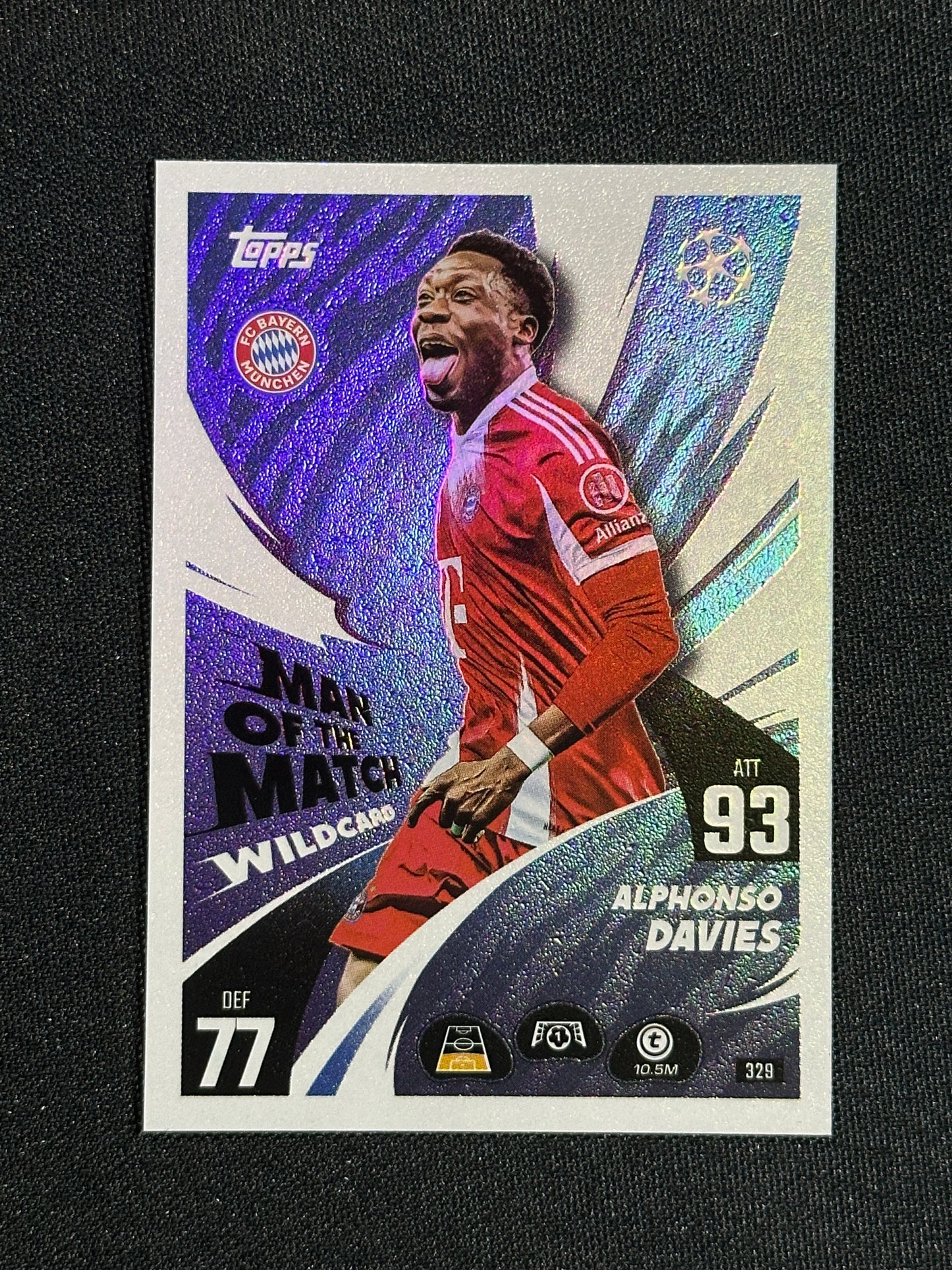 329 Alphonso Davies Bayern München Base - Topps Match Attax 2025/26