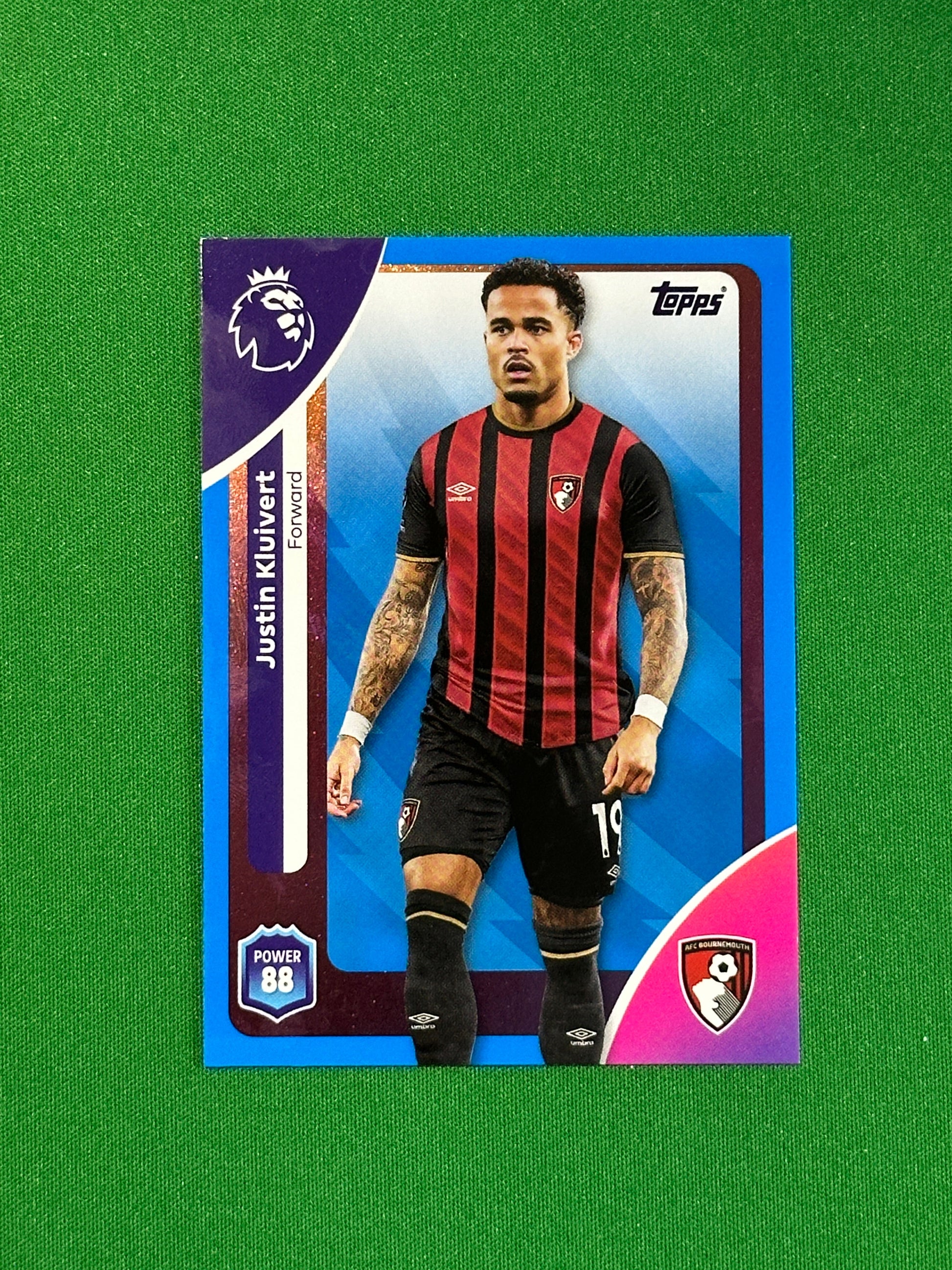 Justin Kluivert Blue Parallel Base - Topps Premier League 2026