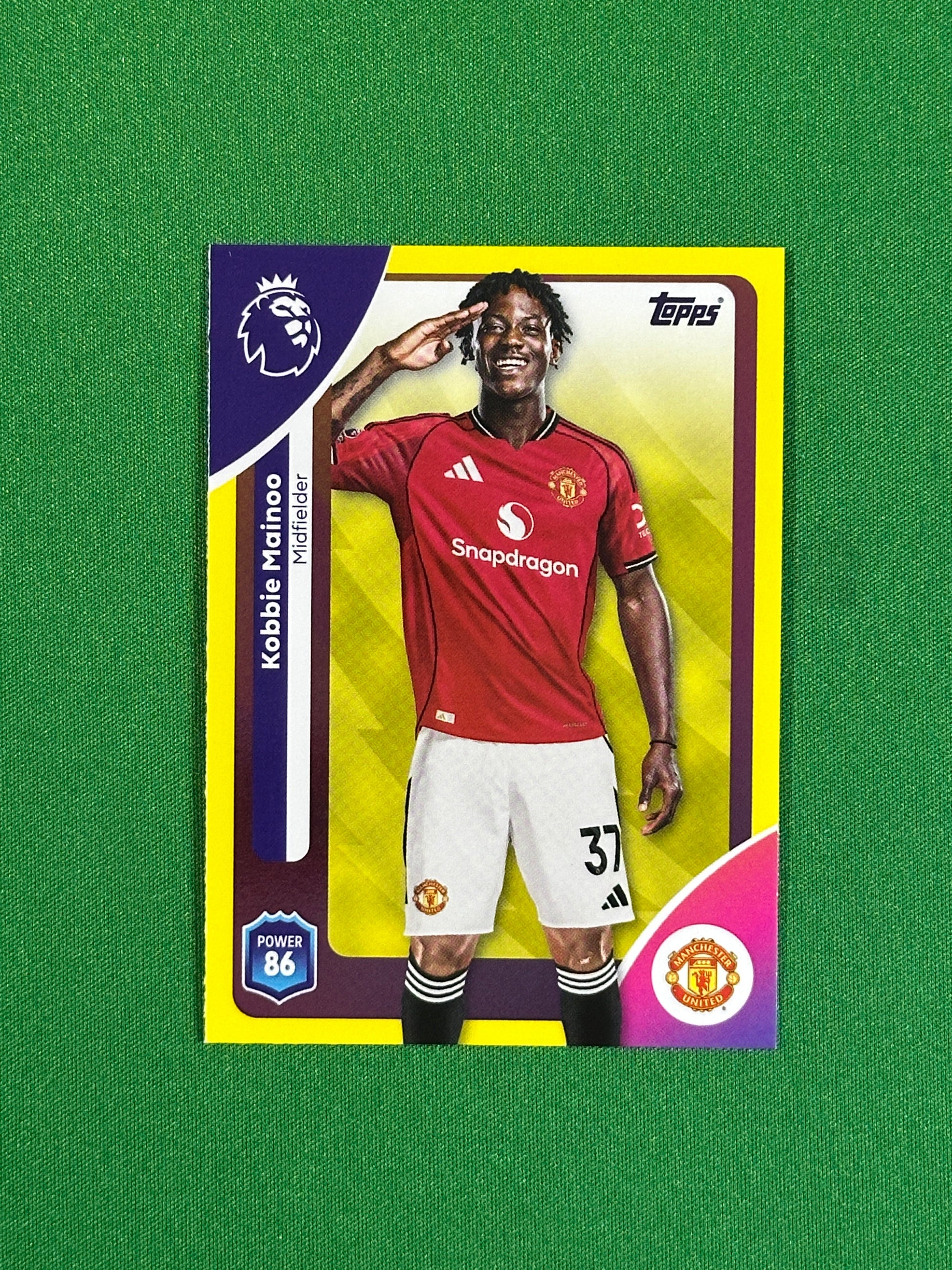 Kobbie Mainoo Yellow Parallel Base - Topps Premier League 2026