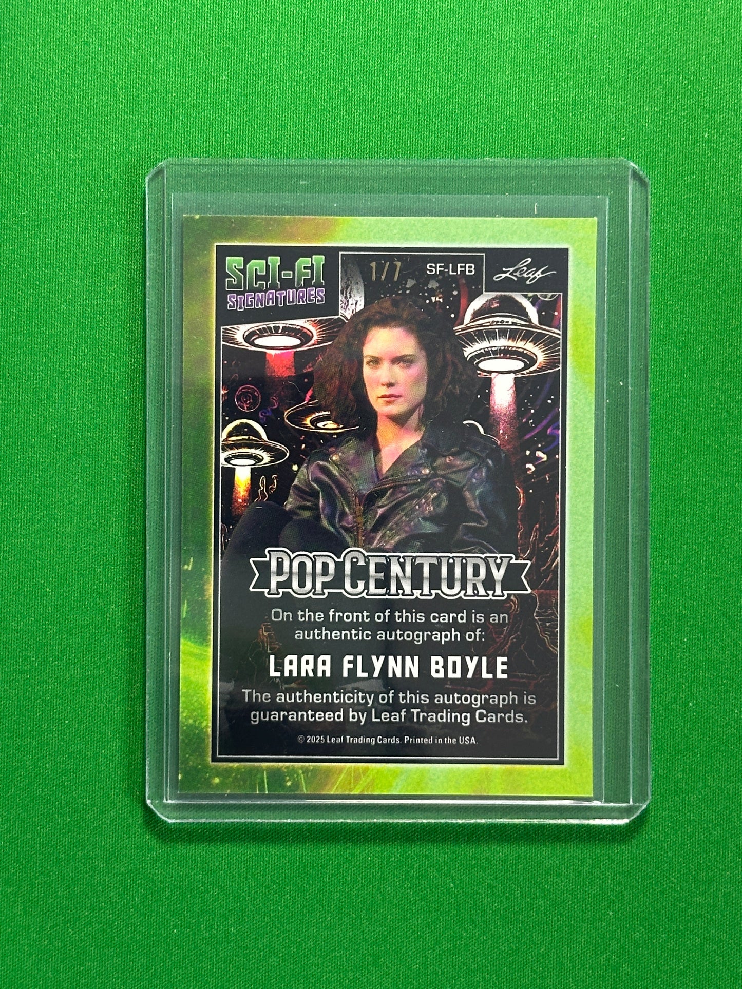 Lara Flynn Boyle Autograph 1/7 - Leaf Pop Century 2025