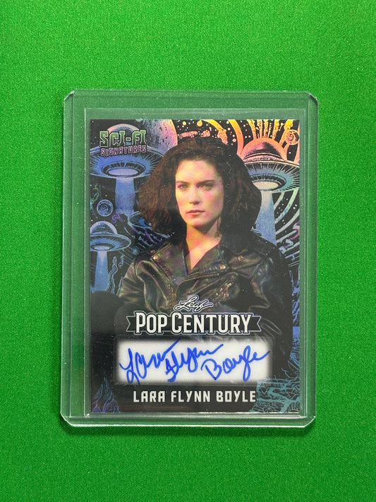 Lara Flynn Boyle Autograph 1/7 - Leaf Pop Century 2025