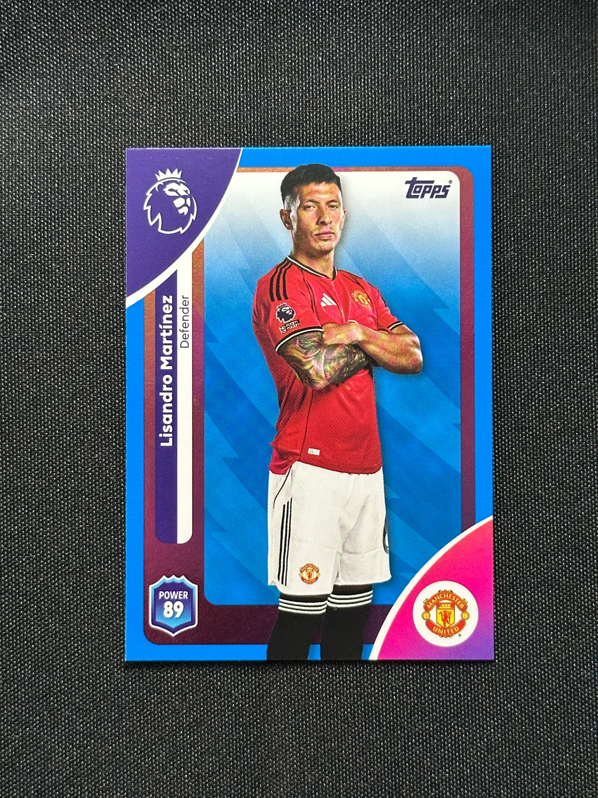 Lisandro Martinez Blue Parallel Base - Topps Premier League 2026