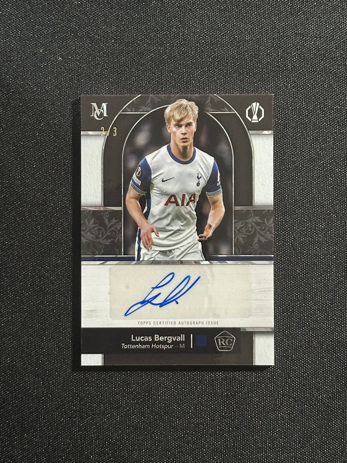 Lucas Bergvall Autograph 2/3 - Topps UCC Museum 2024/25