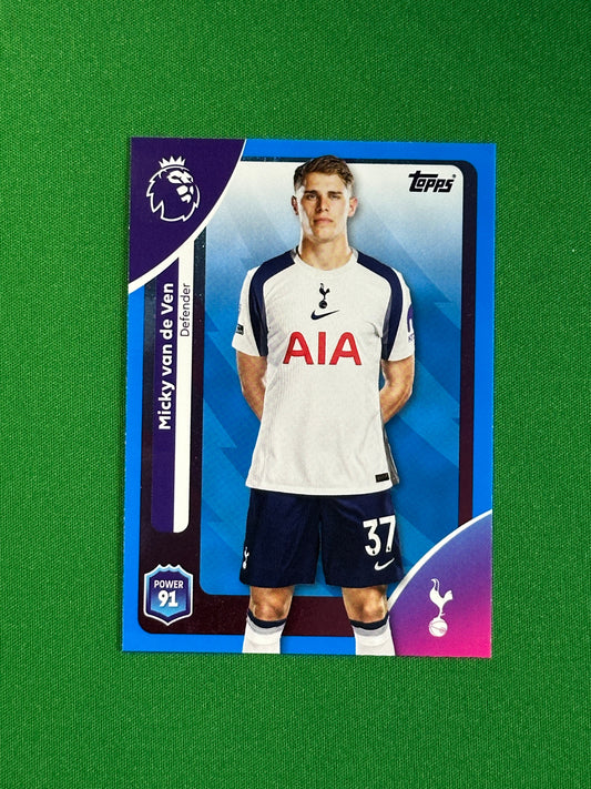Micky van de Ven Blue Parallel Base - Topps Premier League 2026