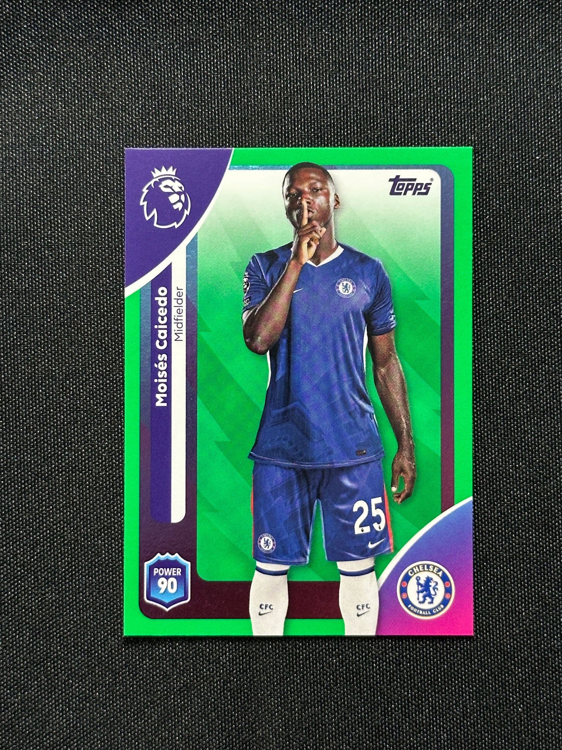 Moises Caicedo Green Parallel Base - Topps Premier League 2026
