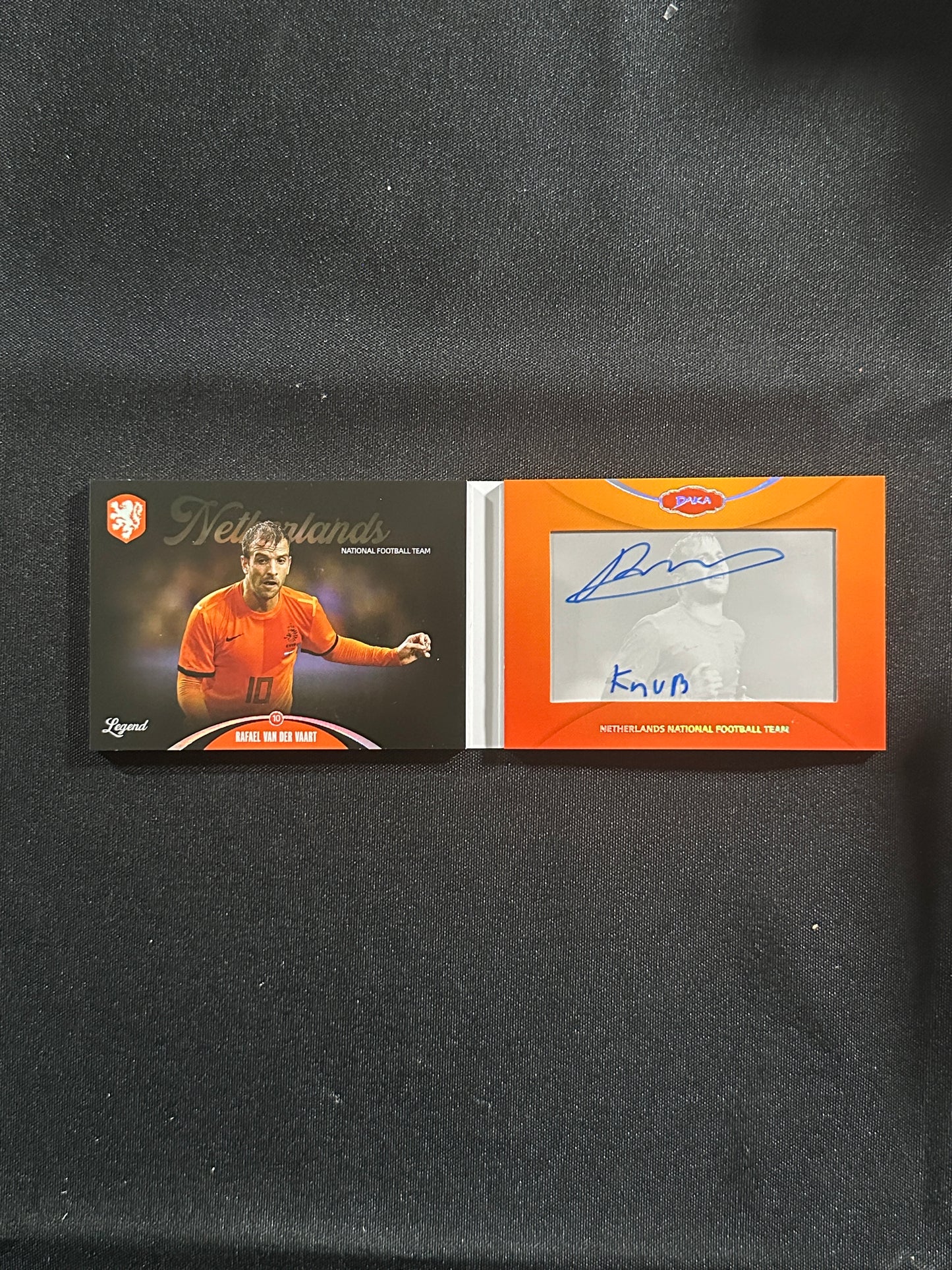 Rafael Van Der Vaart Autograph Booklet 40/50 - DAKA Netherlands 2024