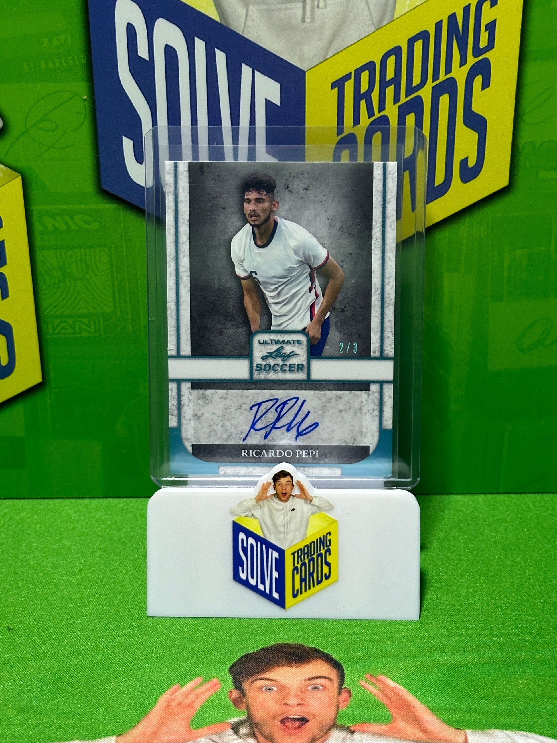 Ricardo Pepi Autograph 2/3 - Leaf Ultimate Soccer 2022 Main