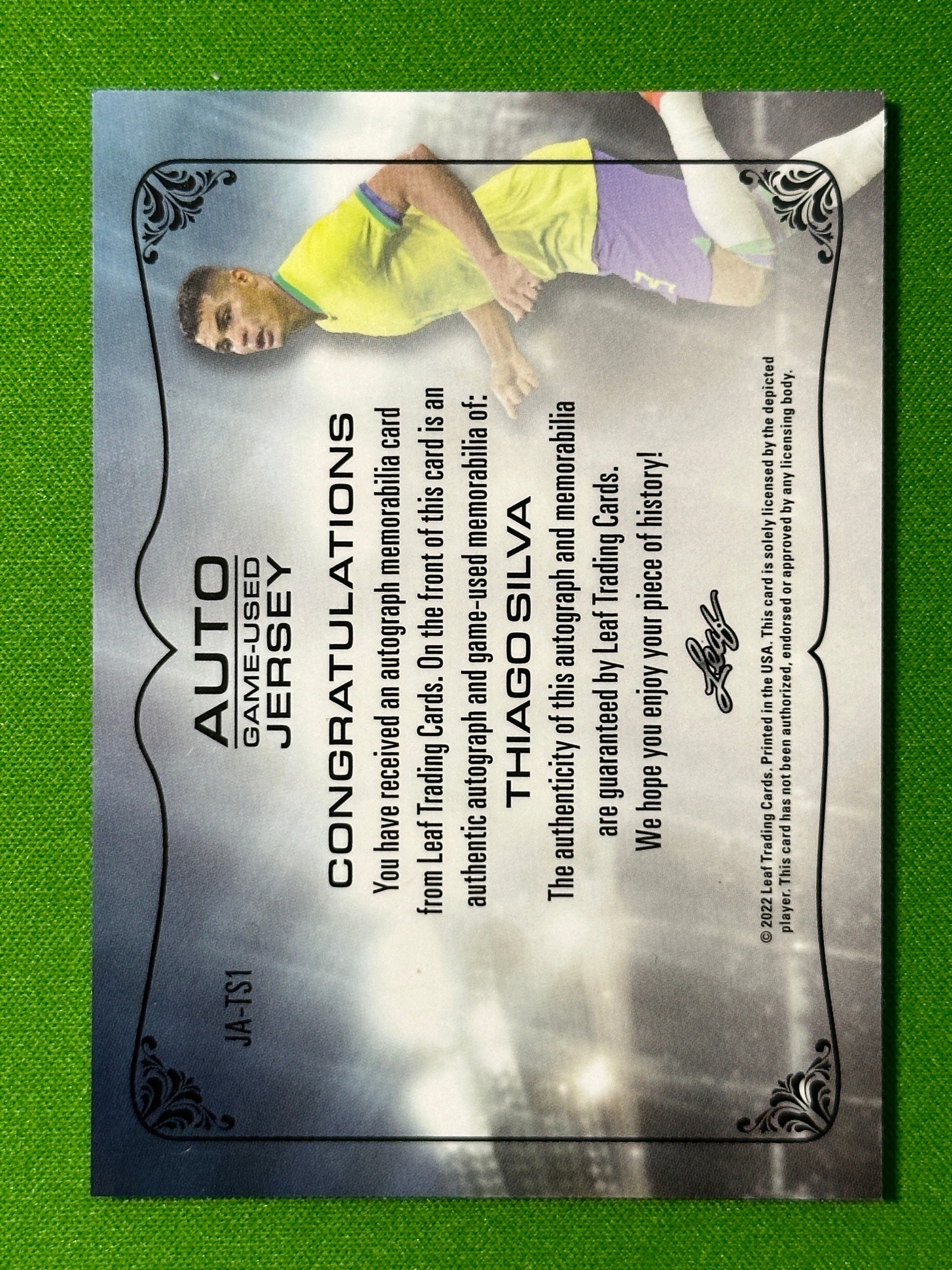 Thiago Slva Autograph Patch 11/21 - Leaf Ultimate Soccer 2022 Back