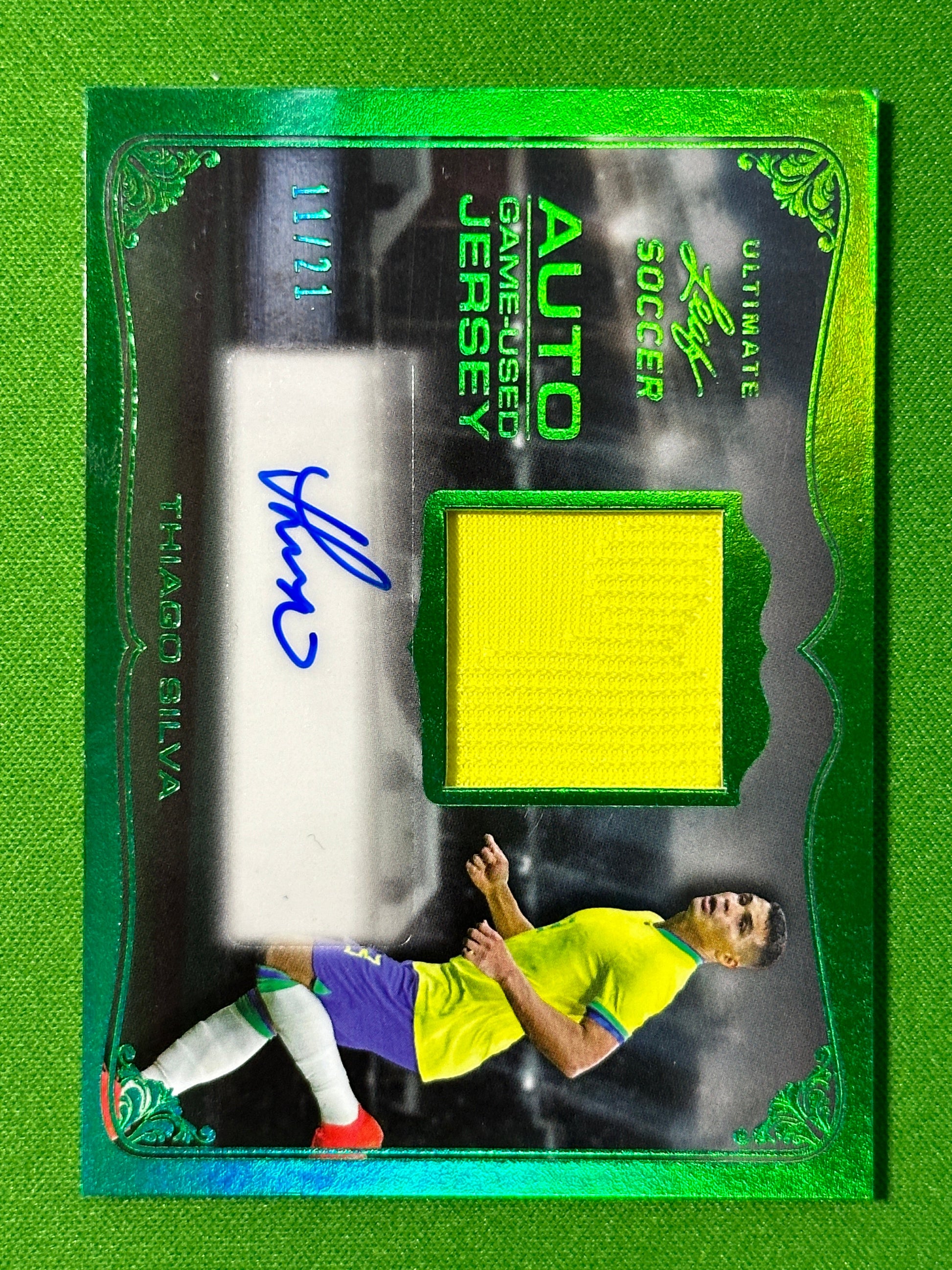 Thiago Slva Autograph Patch 11/21 - Leaf Ultimate Soccer 2022 Front