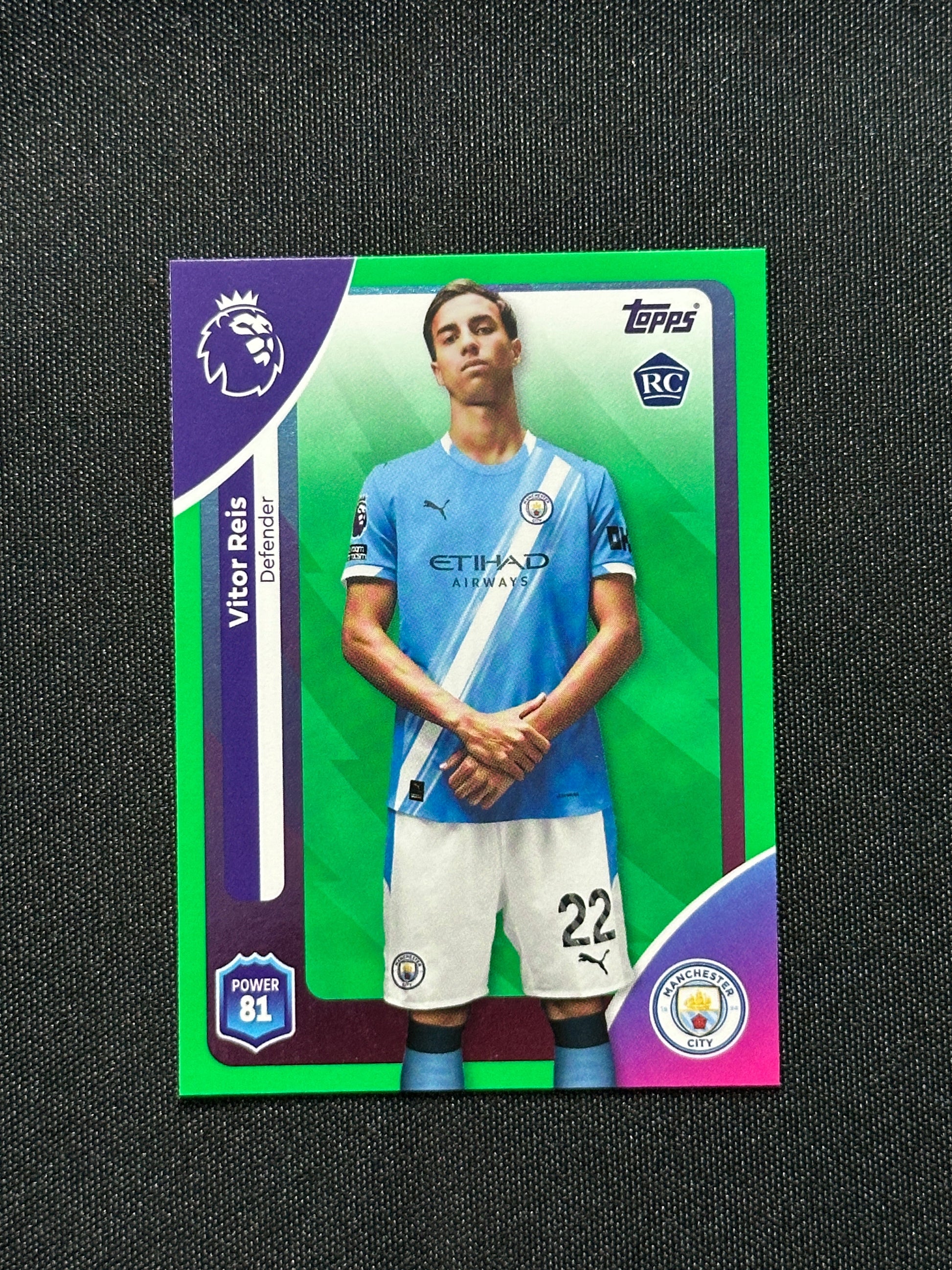 Vitor Reis Green Parallel Base - Topps Premier League 2026
