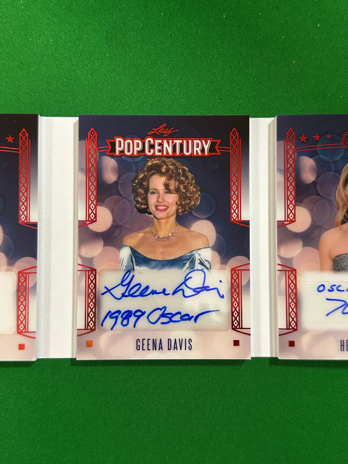 Marisa Tomei & Geena Davis & Helen Hunt Pearl Inscriptions Booklet Triple Autograph 4/4 - Leaf Pop Century 2025 - inside-geena-davis