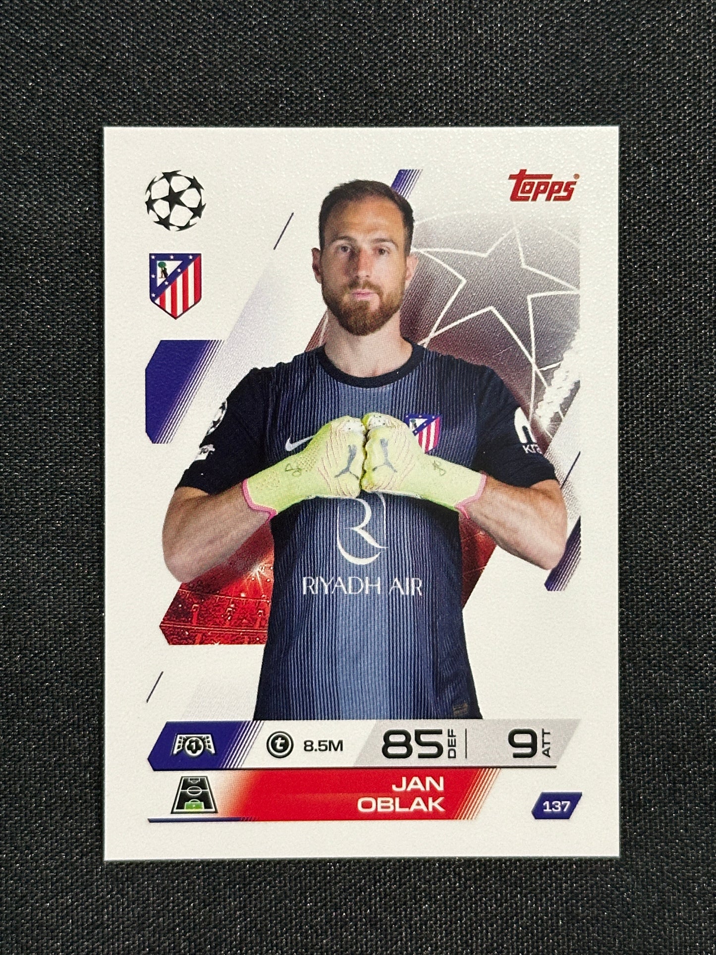 137 Jan Oblak Atletico Madrid Base - Topps Match Attax 2025/26