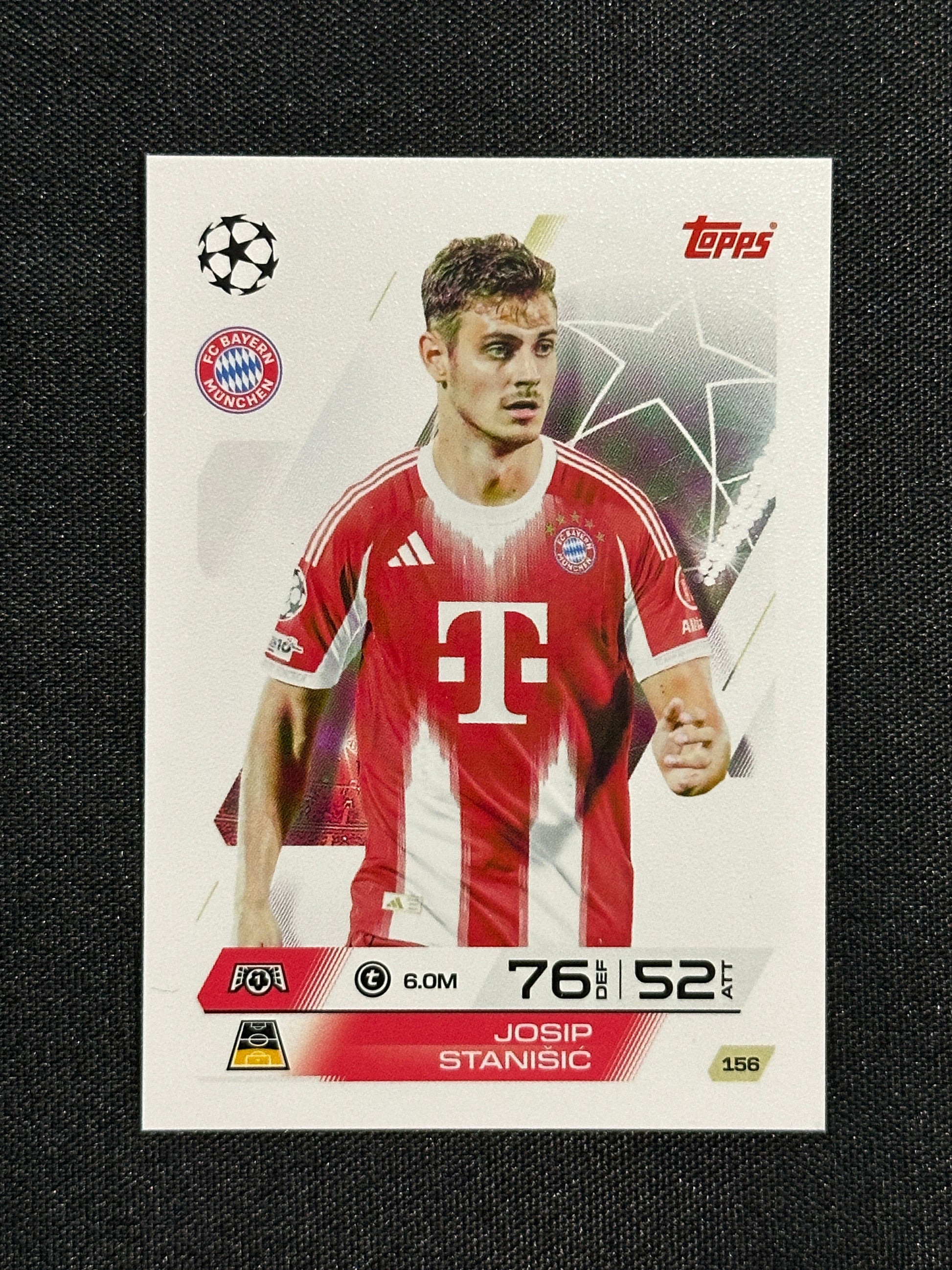 156 Josip Stanišić Bayern München Base - Topps Match Attax 2025/26