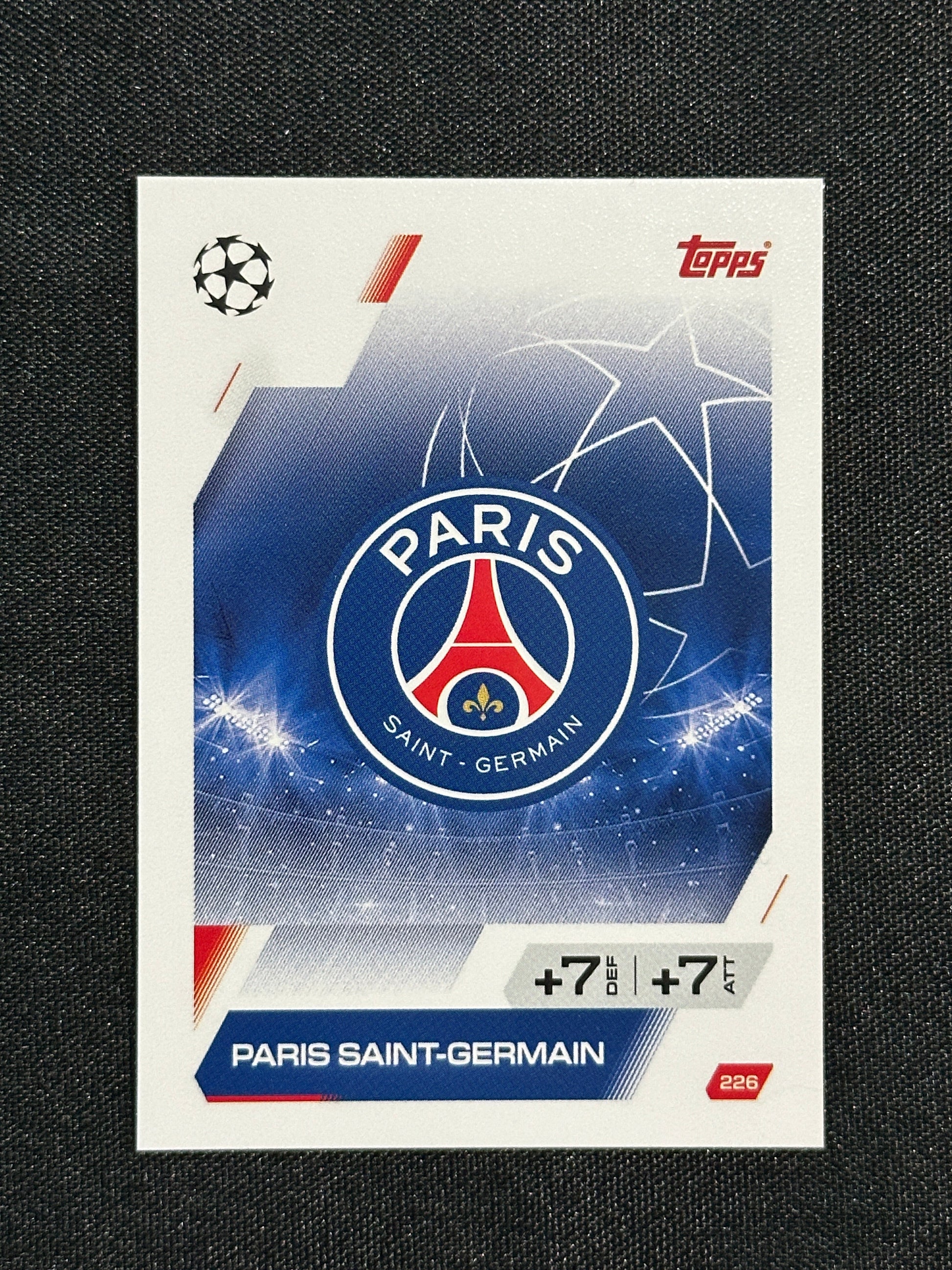 226 Team Badge PSG Base - Topps Match Attax 2025/26