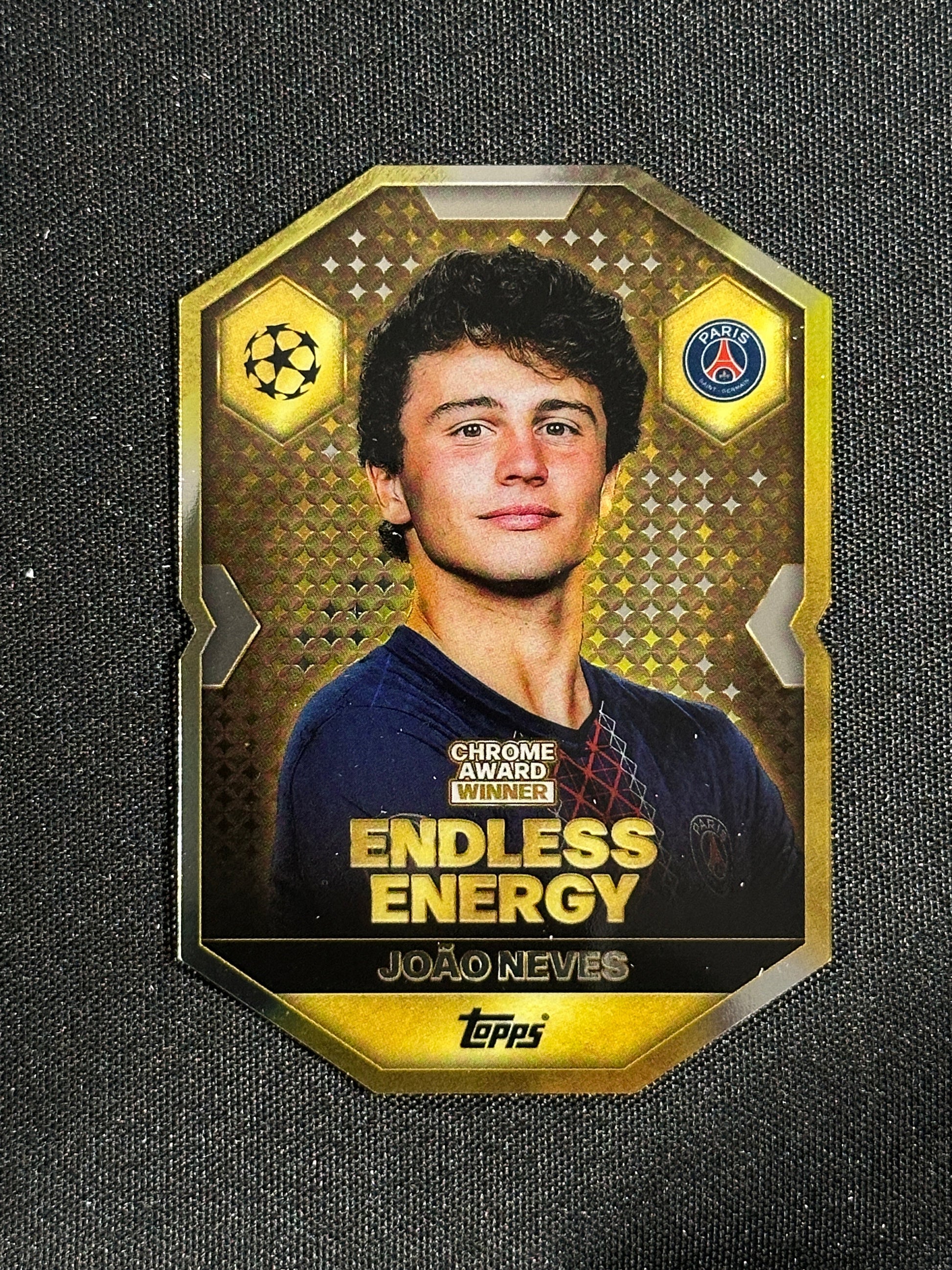 CA 10 João Neves PSG Chrome Shield - Topps Match Attax 2025/26