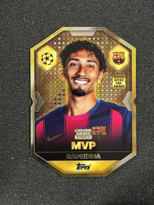 CA 11 Raphinha Barcelona Chrome Shield - Topps Match Attax 2025/26