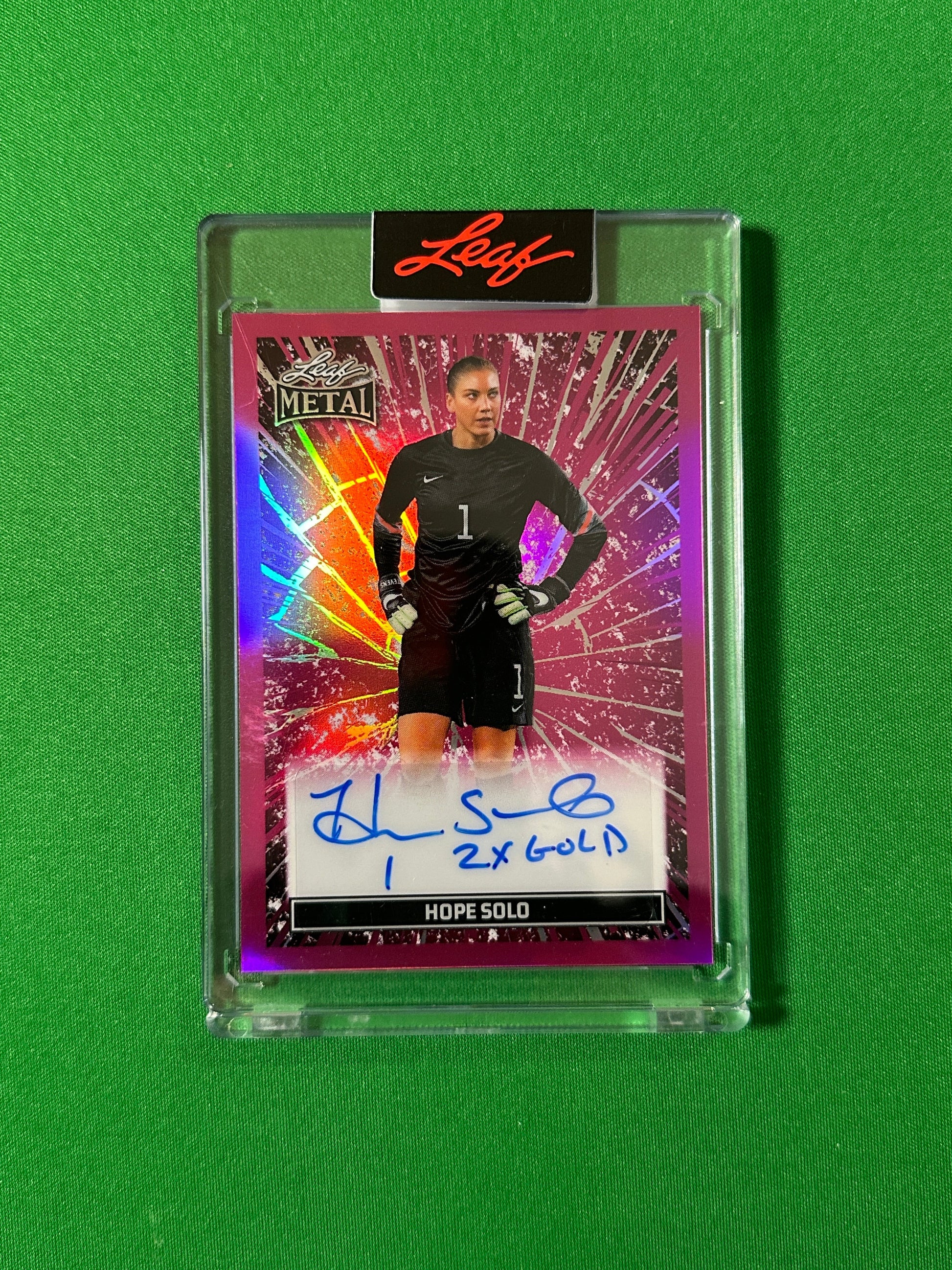 Hope Solo Autograph 1/3 USA Leaf Glory of the Game 2026 football card Front
