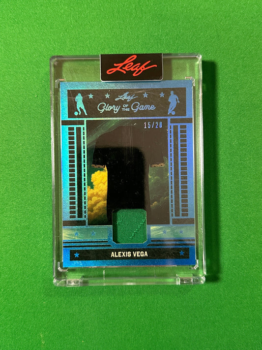 Alexis Vega Relic 15/20 Mexico Leaf Glory of the Game 2026 football card Front