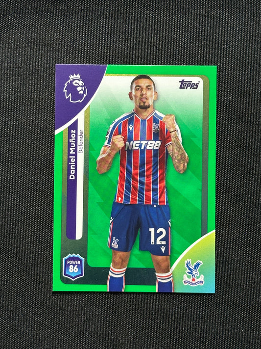 Daniel Munaz Green Parallel Base - Topps Premier League 2026