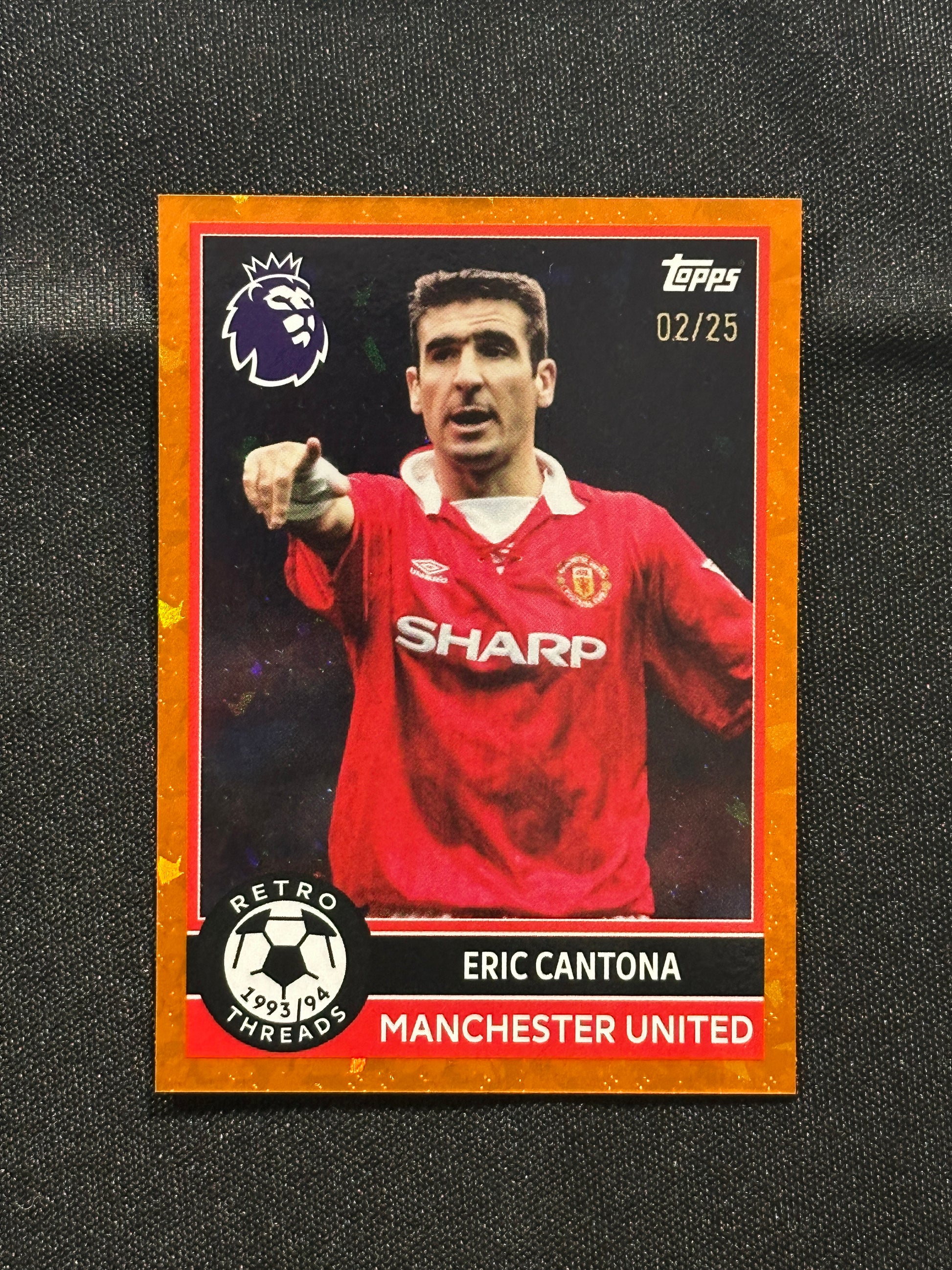 Eric Cantona Numbered Parallel 02/25 - Topps Premier League 2026