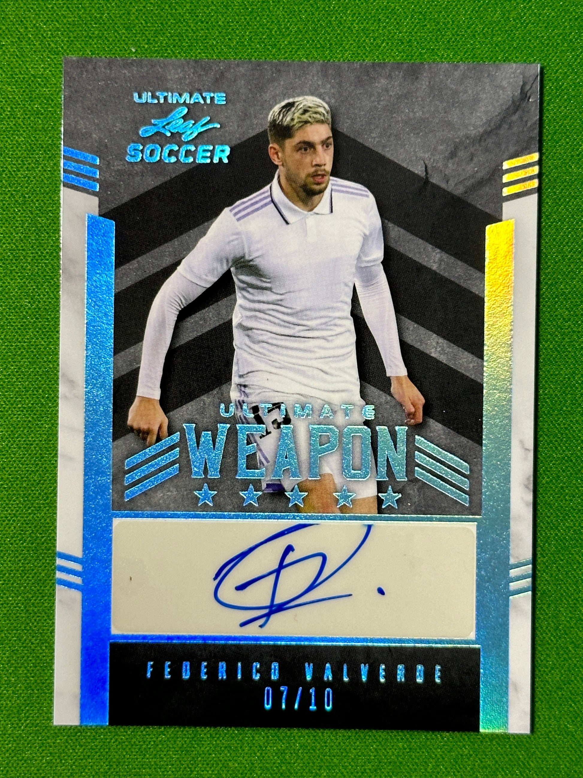 Federico-Valverde-Autograph-07-10-Leaf-Ultimate-Soccer-20222