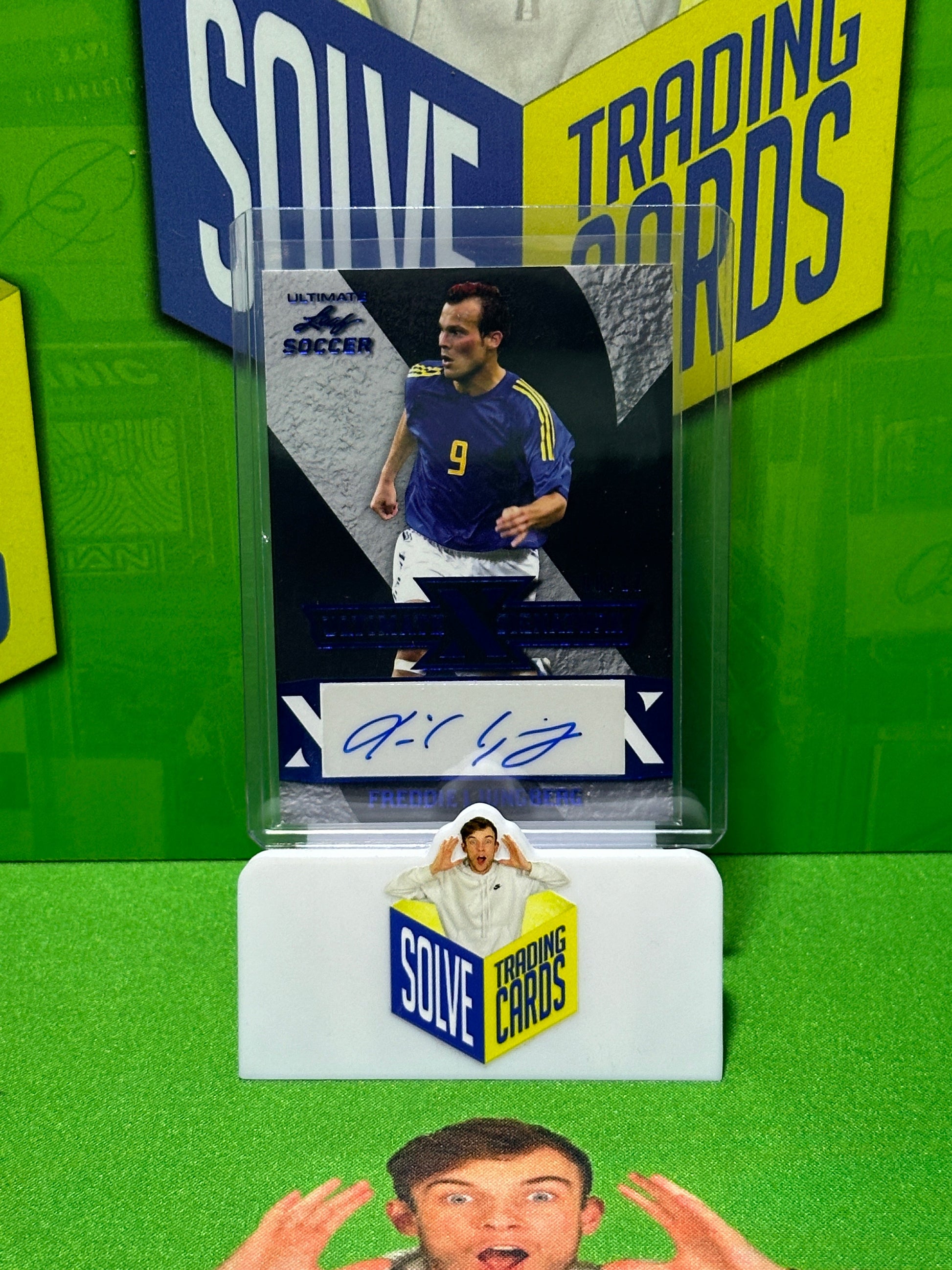 Freddie-Ljungberg-Autograph-08-12-Leaf-Ultimate-Soccer-2022