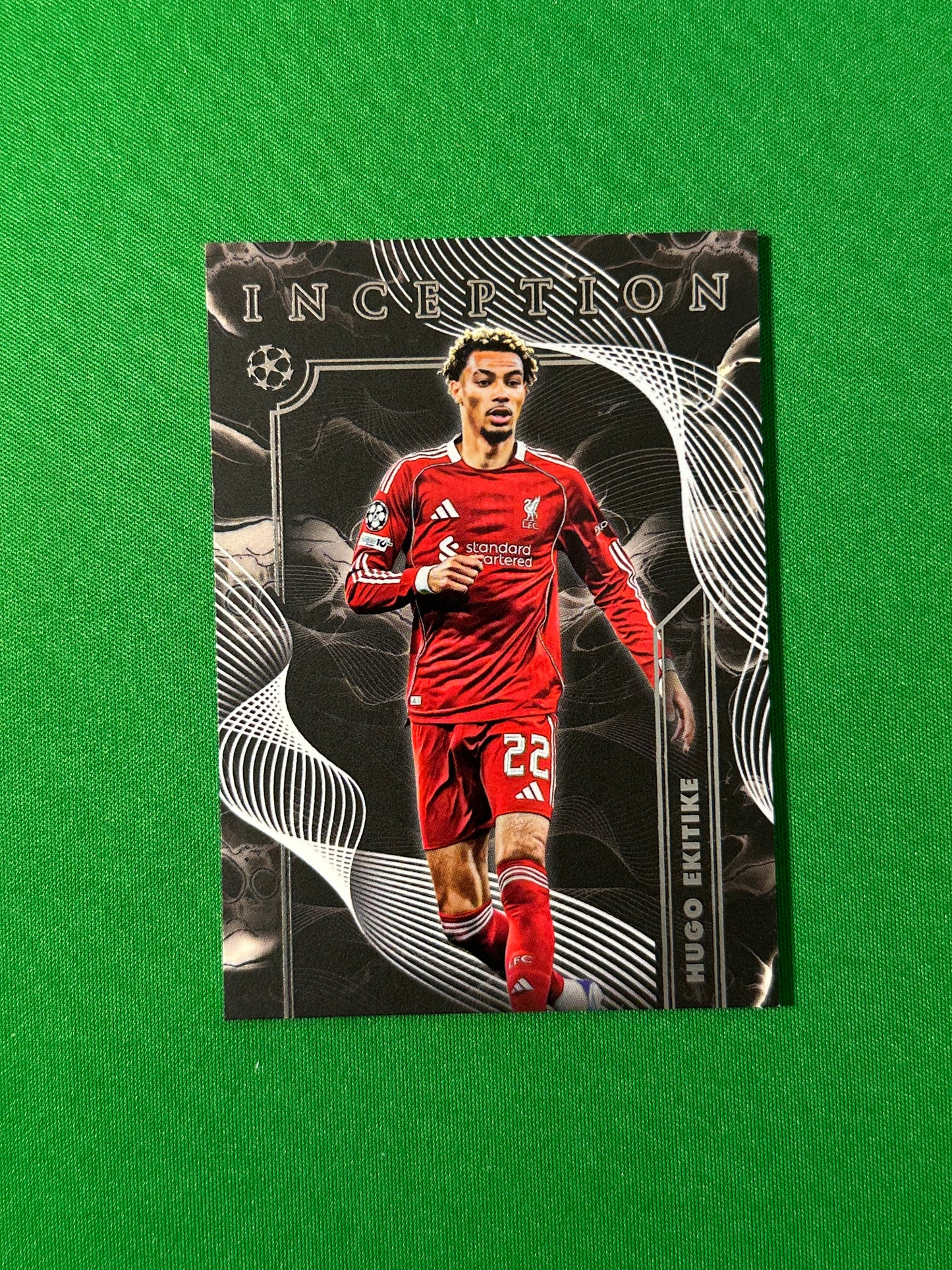Hugo Ekitiké Dark Flow Case Hit Liverpool FC Topps PL Inception 2025/26 football card
