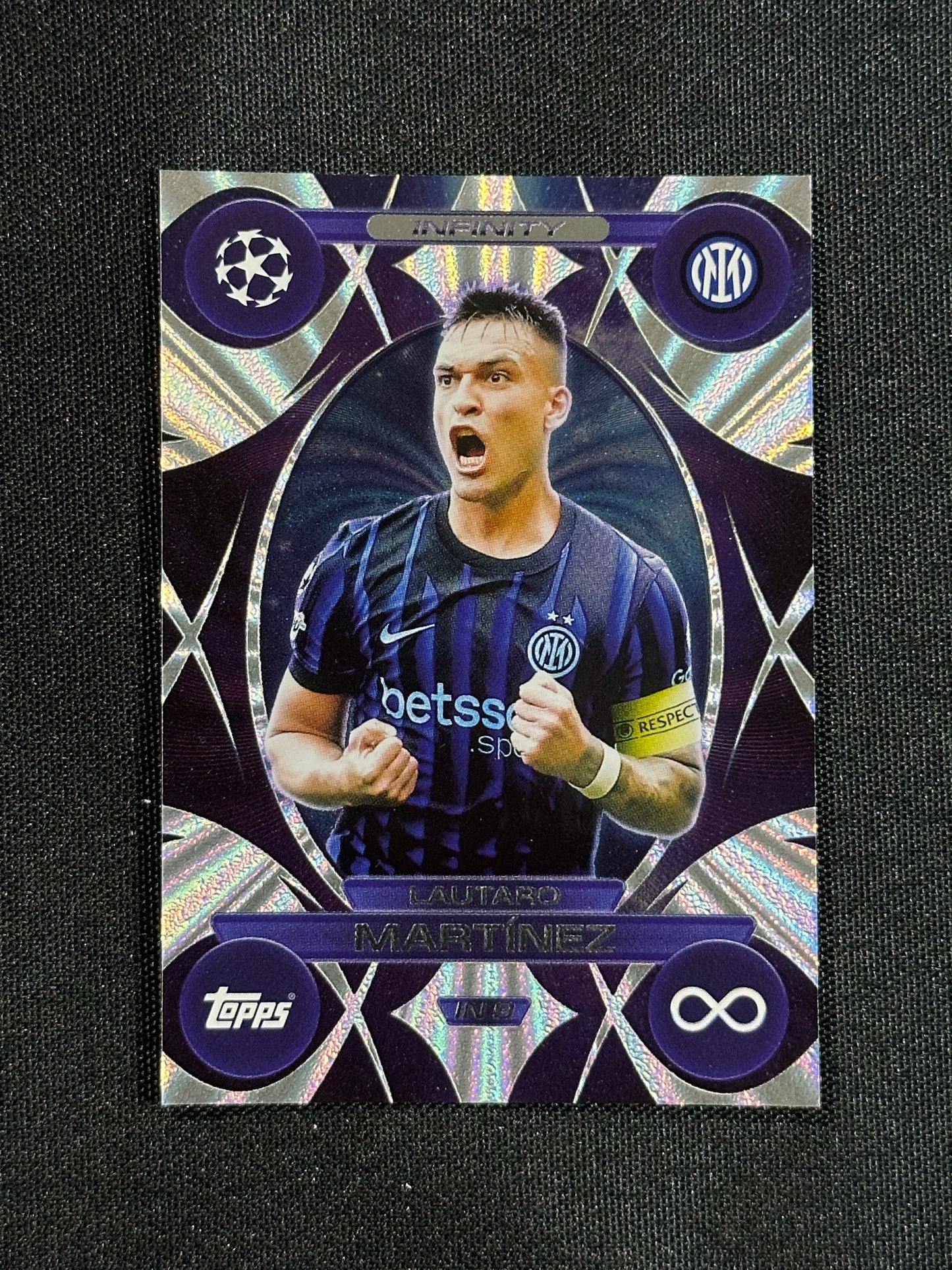 IN 9 Lautaro Martínez Inter Milan Infinity - Topps Match Attax 2025/26