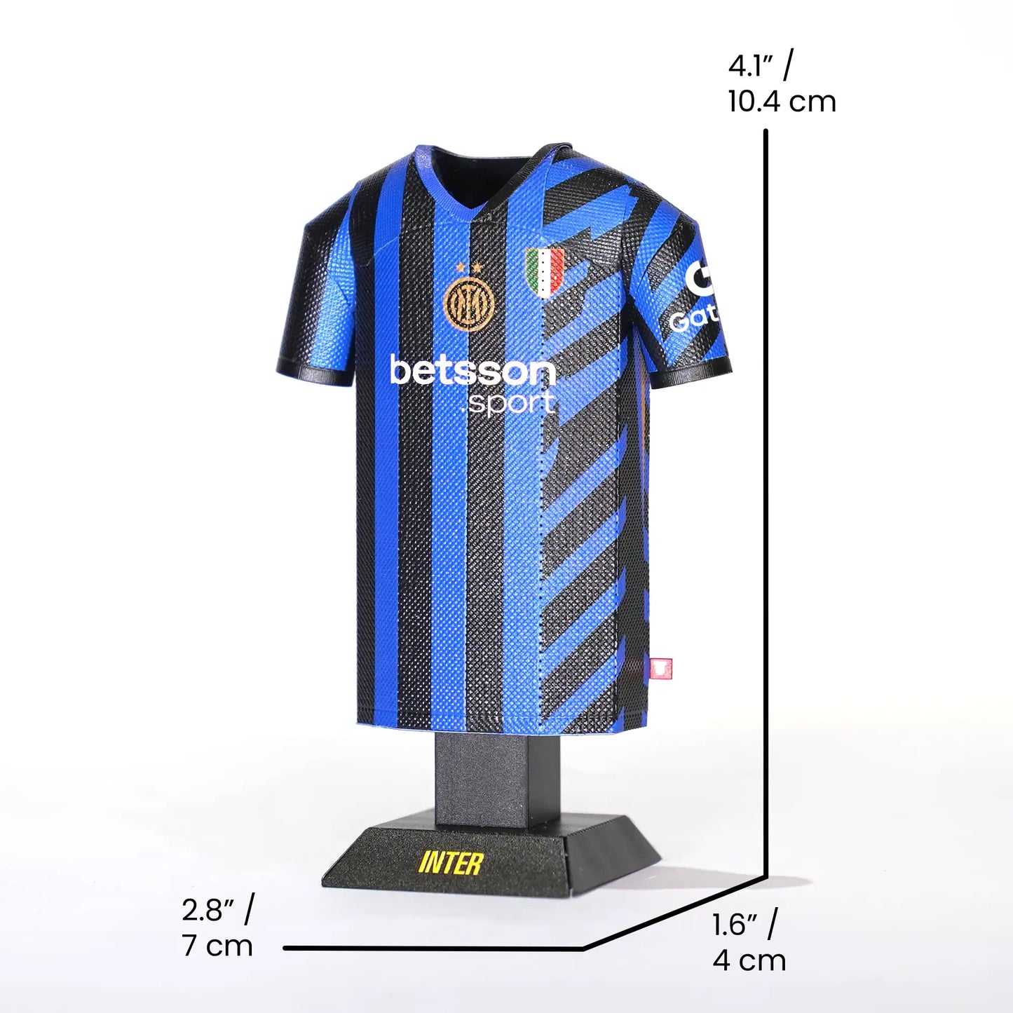 Inter 24/25 Home Jersey collectible, made from metal, with measurements in centimetres