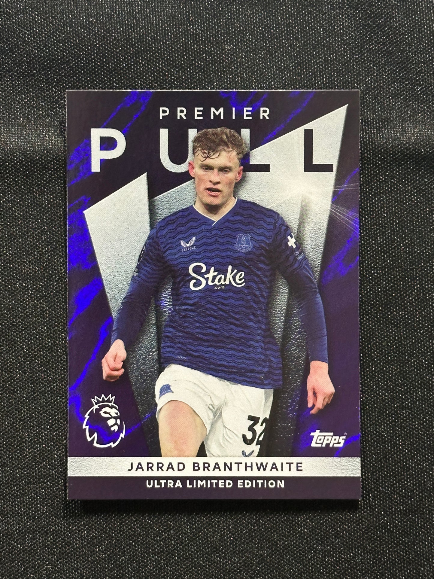 Jarrad Branthwaite Premier Pull Base - Topps Premier League 2026