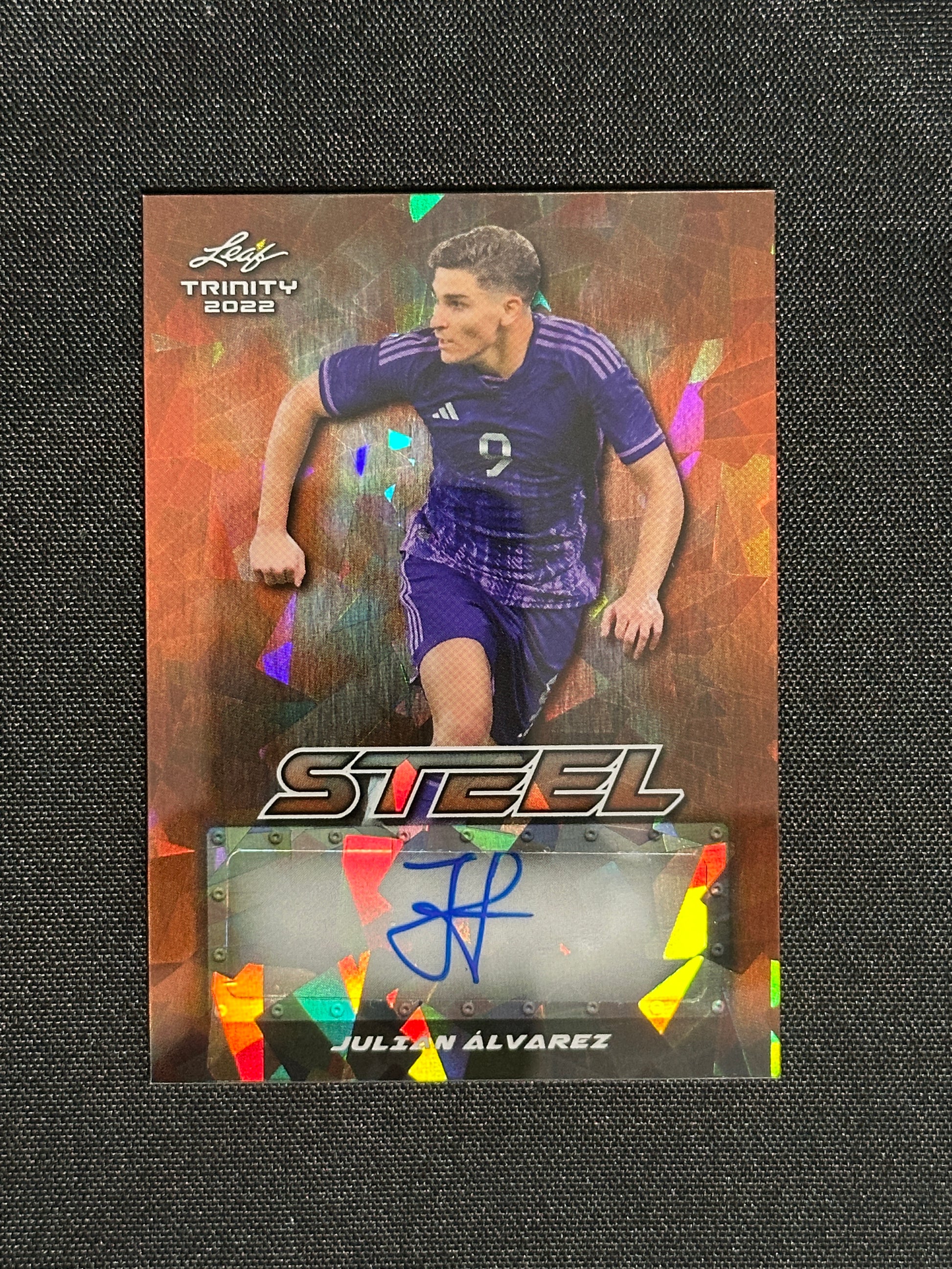 Julian Alvarez Autograph 2/2 - Leaf Trinity 2022