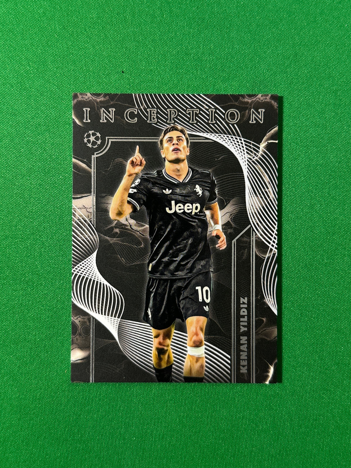 Kenan Yıldız Dark Flow Case Hit Juventus Topps PL Inception 2025/26 football card