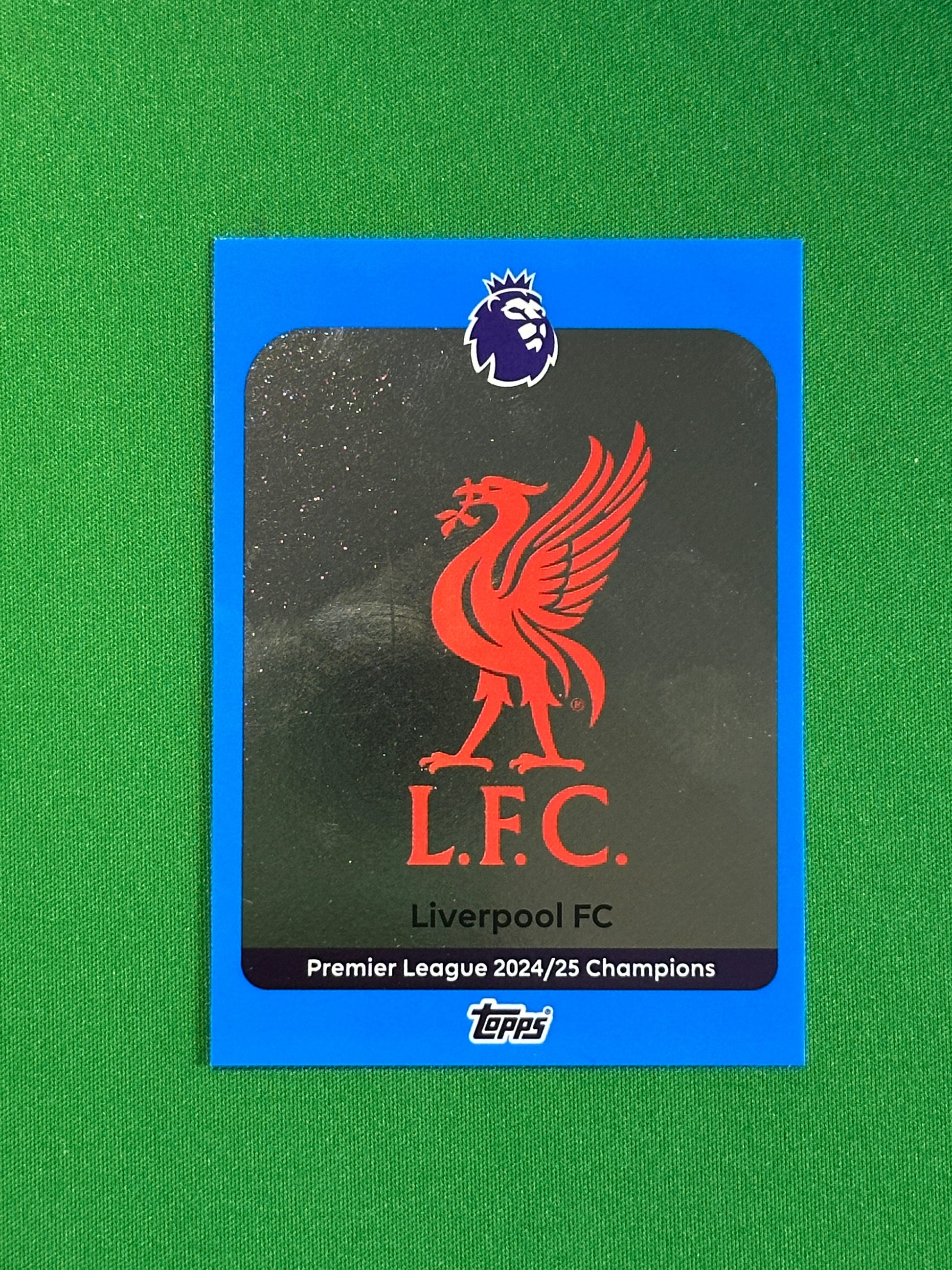 Liverpool Badge Blue Parallel Base - Topps Premier League 2026