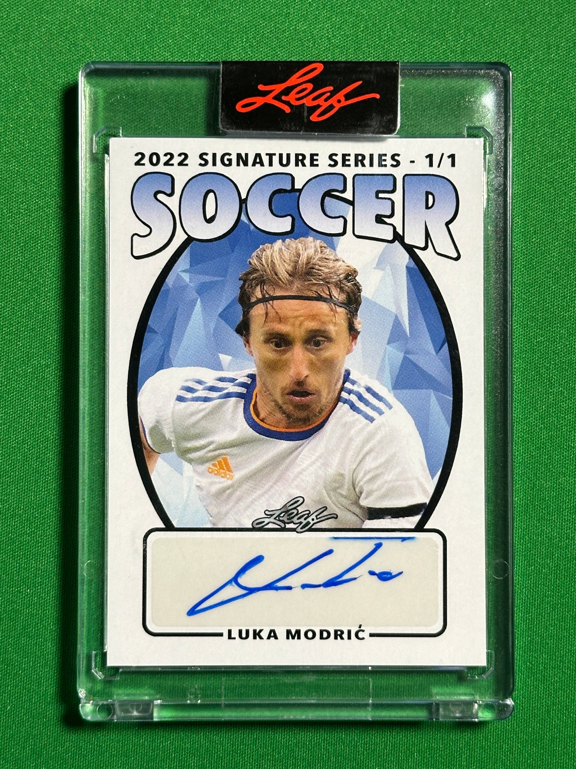 Luka Modric 1/1 One of One - Leaf Signature Series 2022 Front