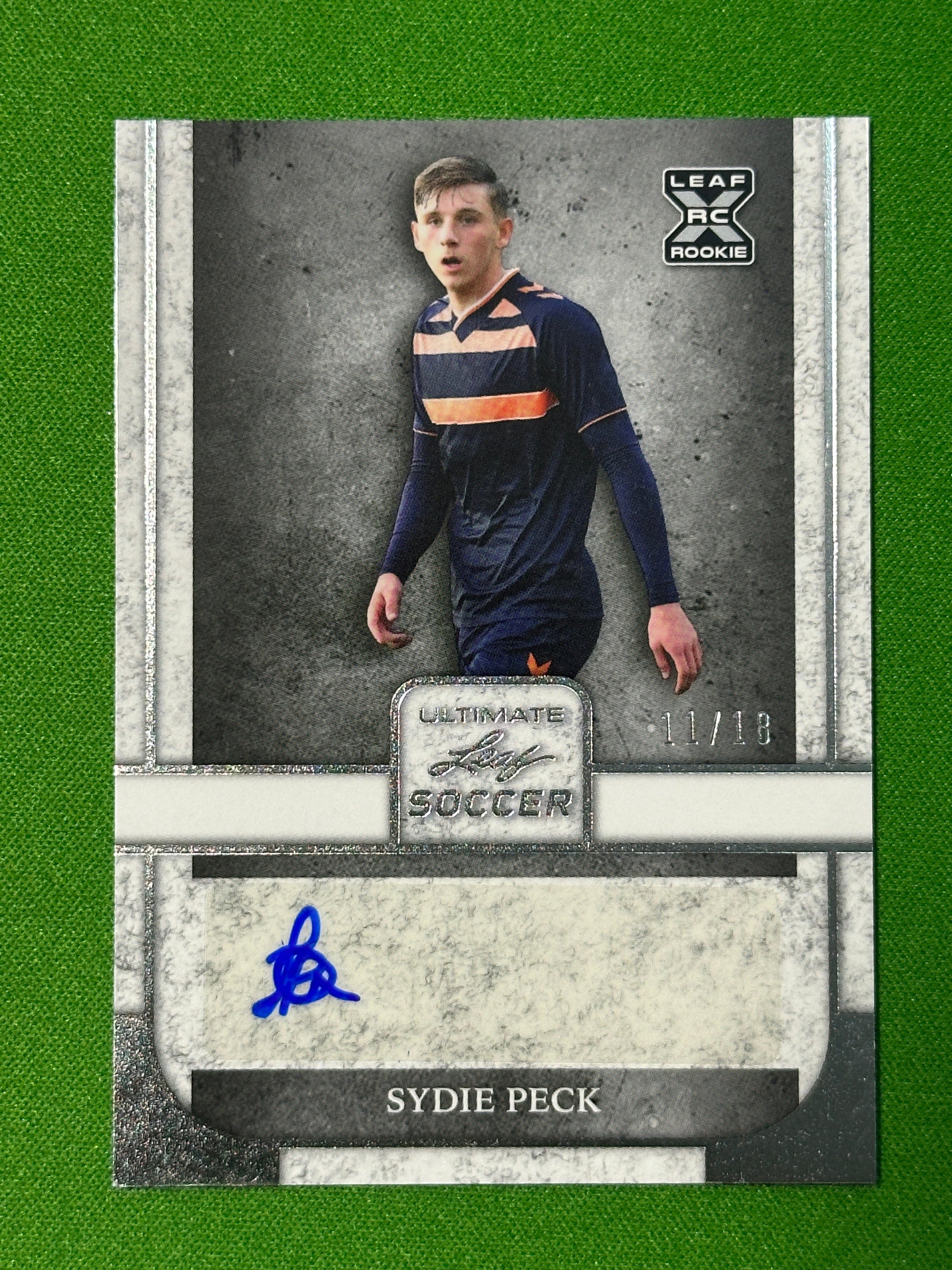 Sydie Peck Autograph 11/18 - Leaf Ultimate Soccer 2022 2