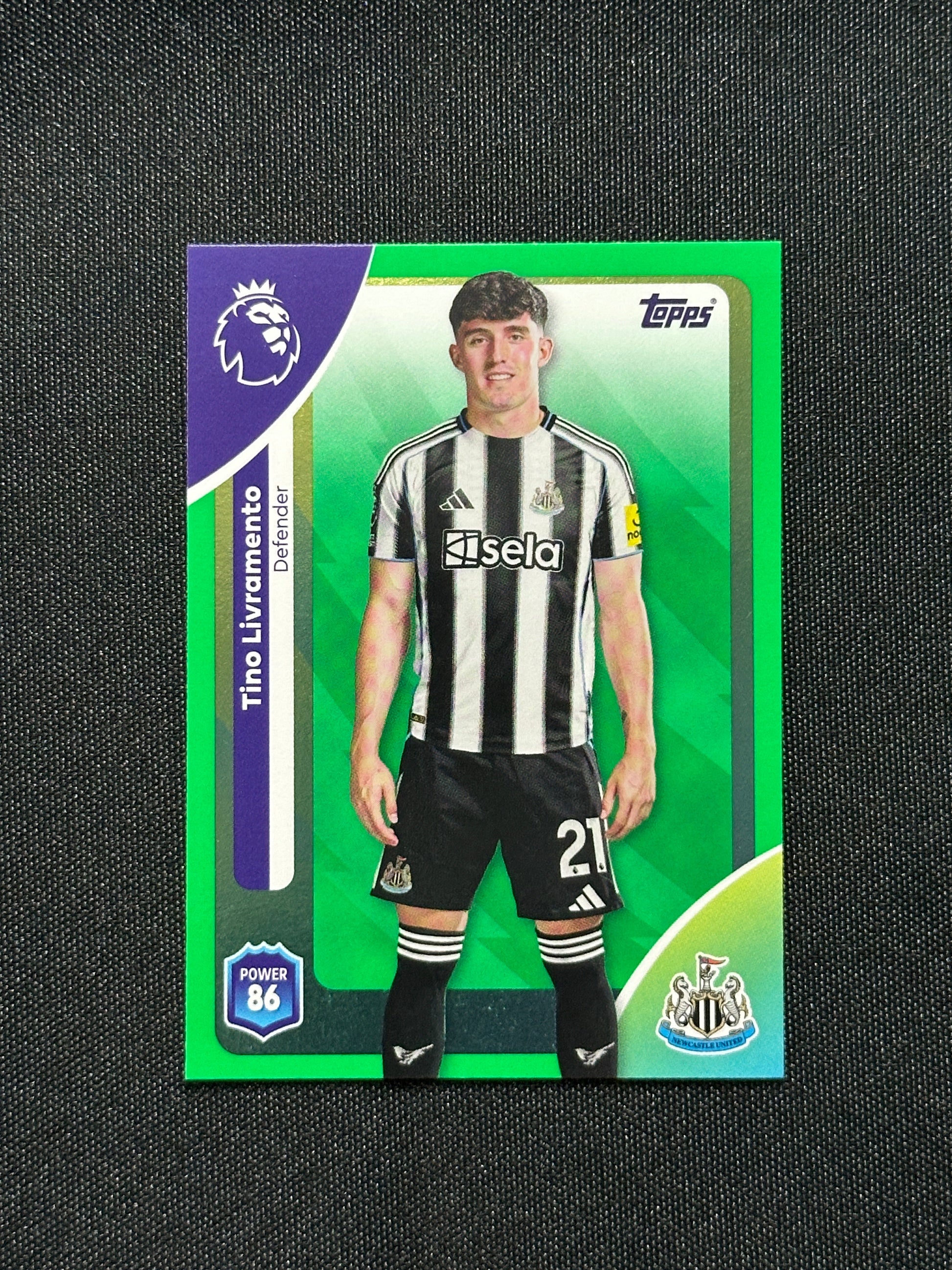 Tino Livramento Green Parallel Base - Topps Premier League 2026