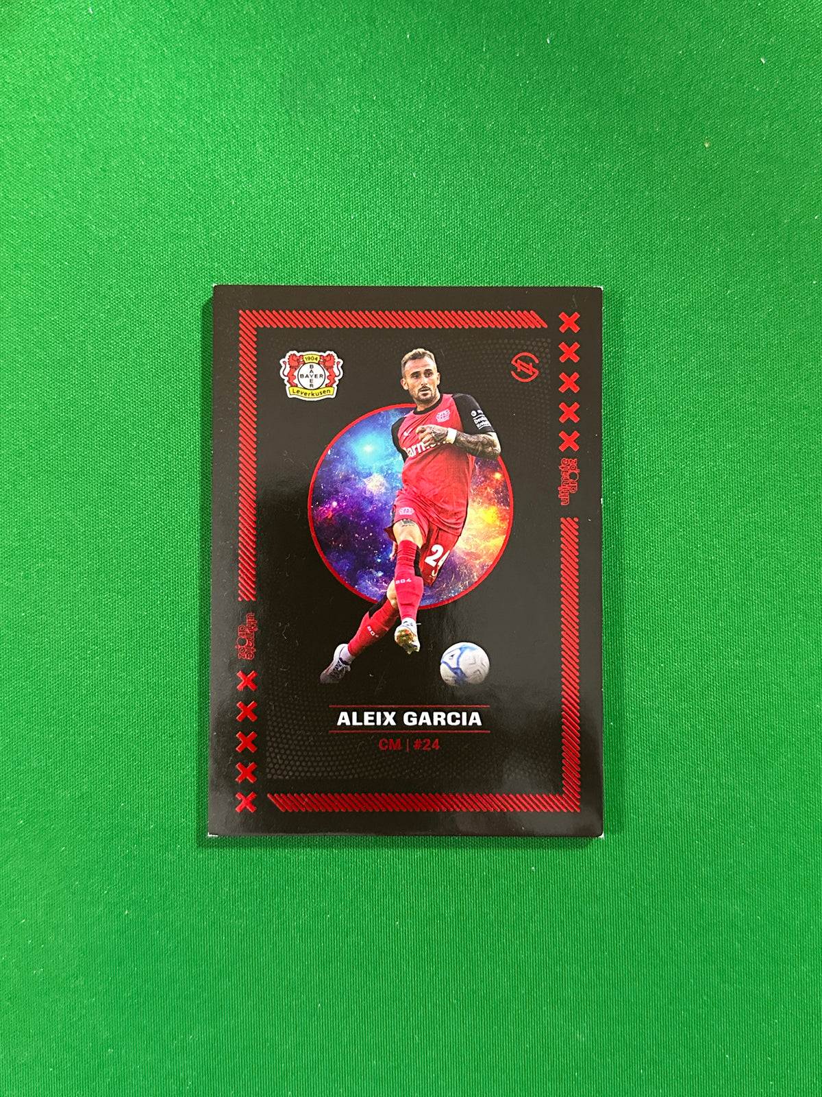 Aleix Garcia Numbered Parallel 07/27 - Ultimate Dropz Bayer 04 Leverkusen Supernova 2024 - front
