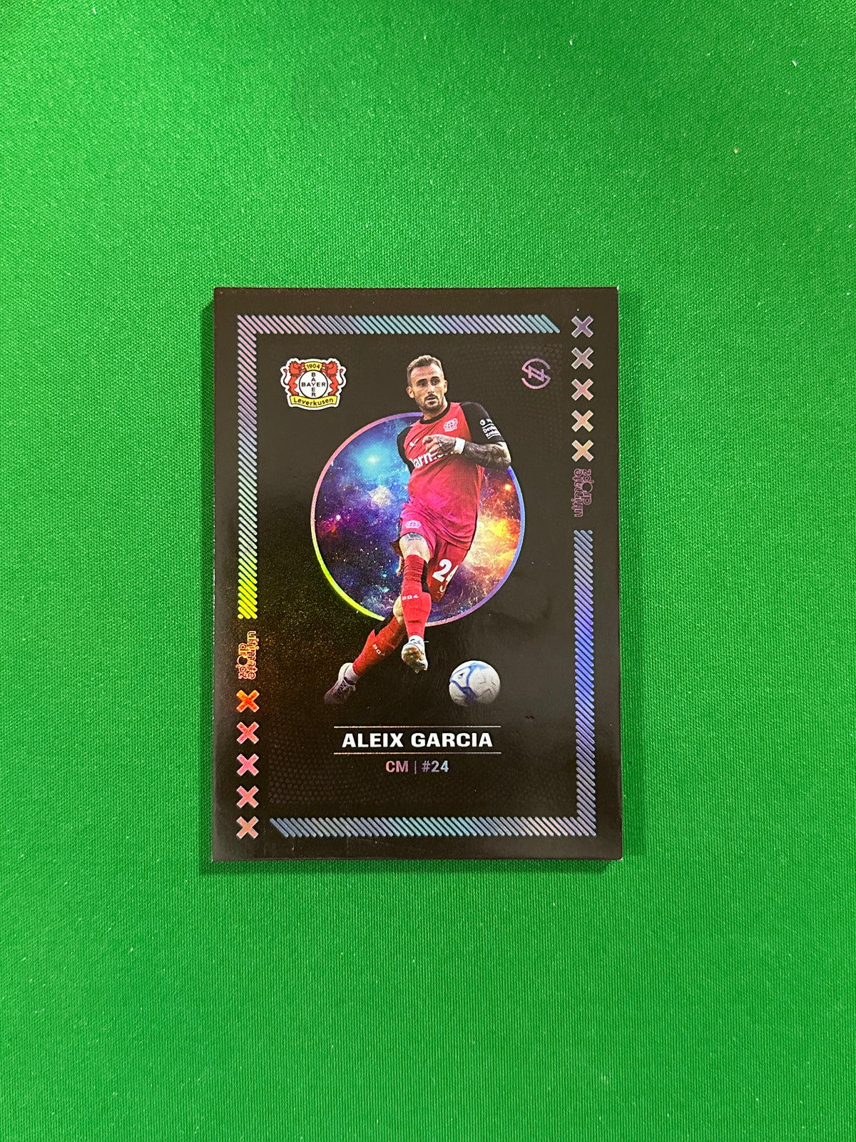 Aleix Garcia Numbered Parallel 27/99 - Ultimate Dropz Bayer 04 Leverkusen Supernova 2024 - front